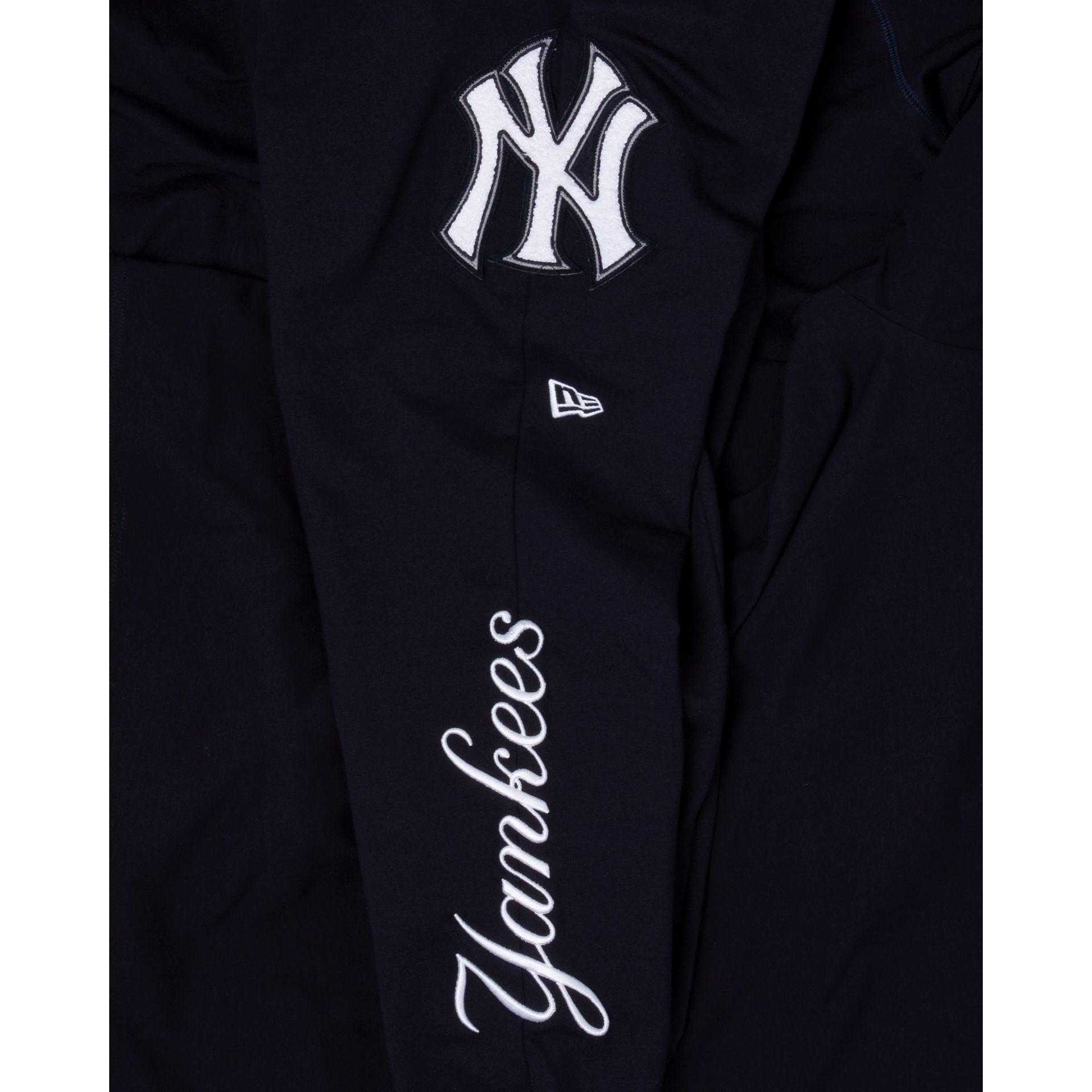 New York Yankees Logo Select Jogger Male Product Image