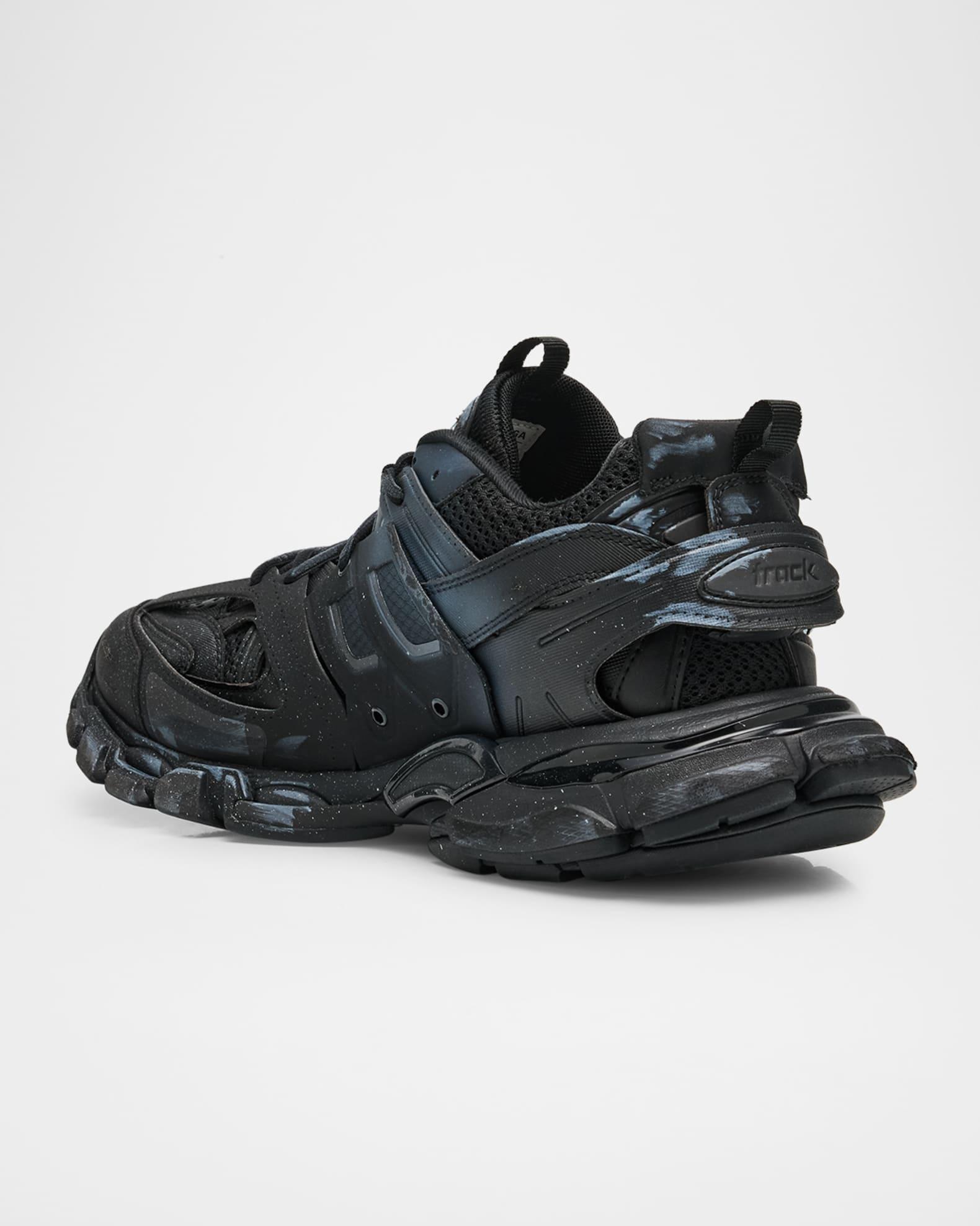 Men's Track Signature Mesh Runner Sneakers Product Image