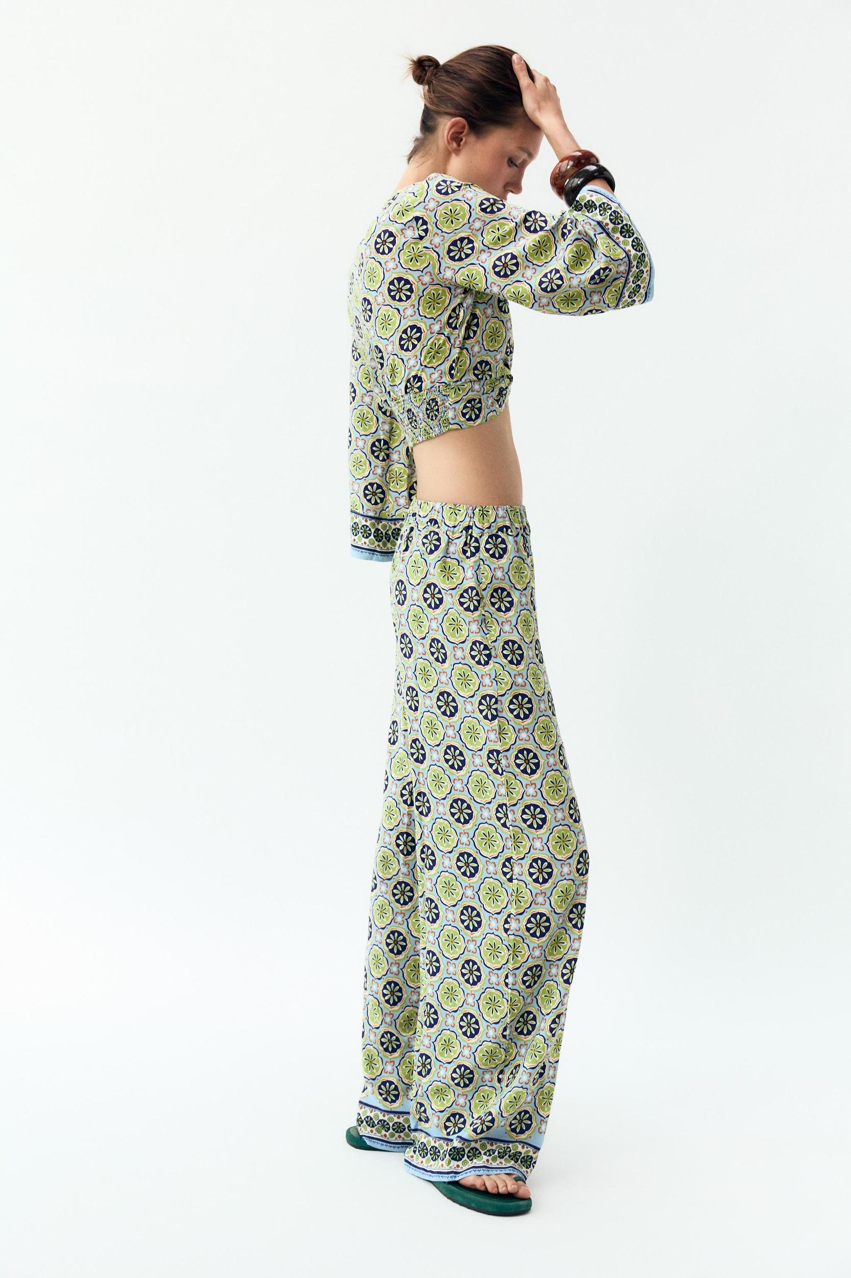 PRINTED WIDE LEG PANTS Product Image
