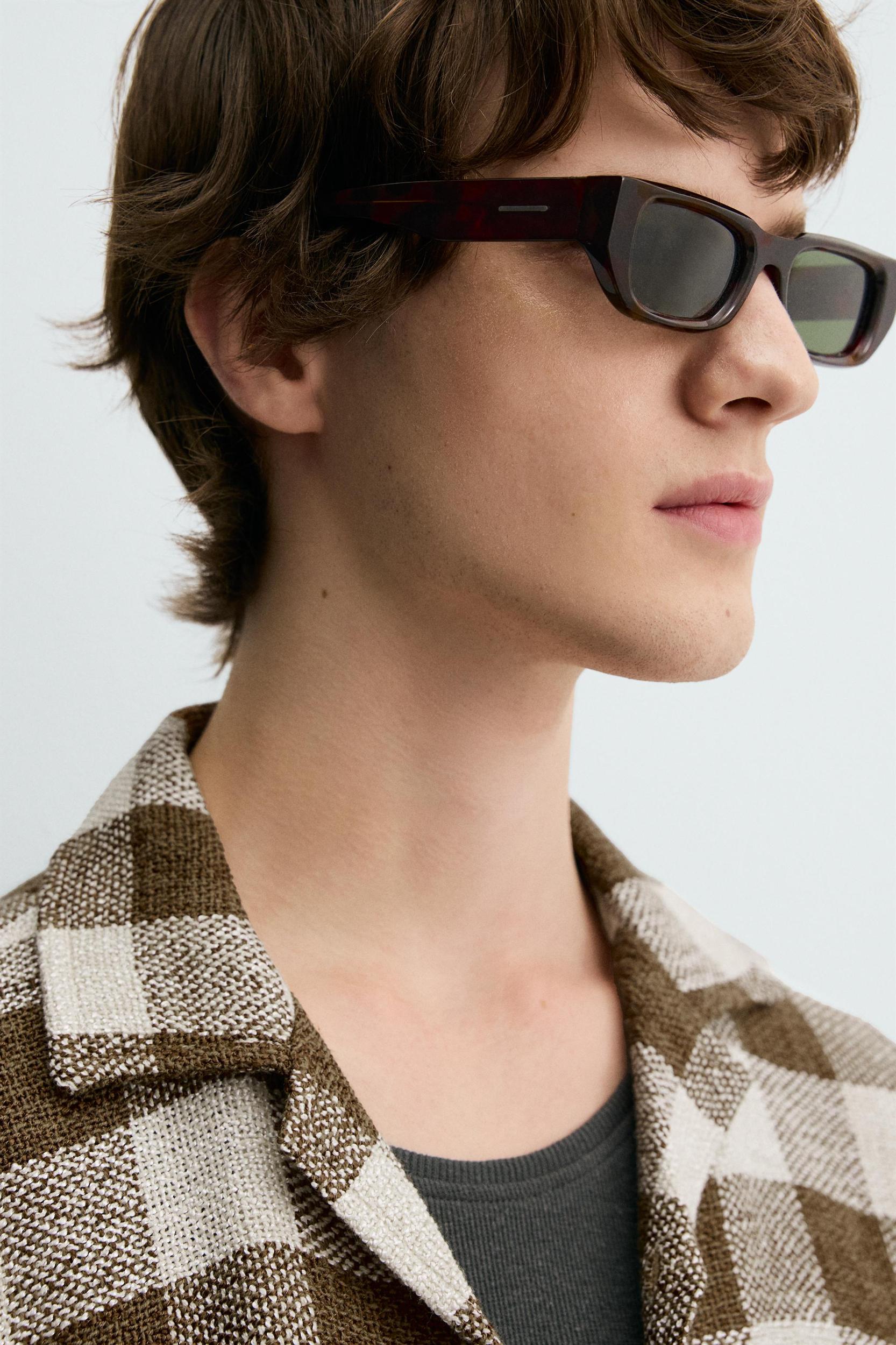 SQUARED SUNGLASSES Product Image