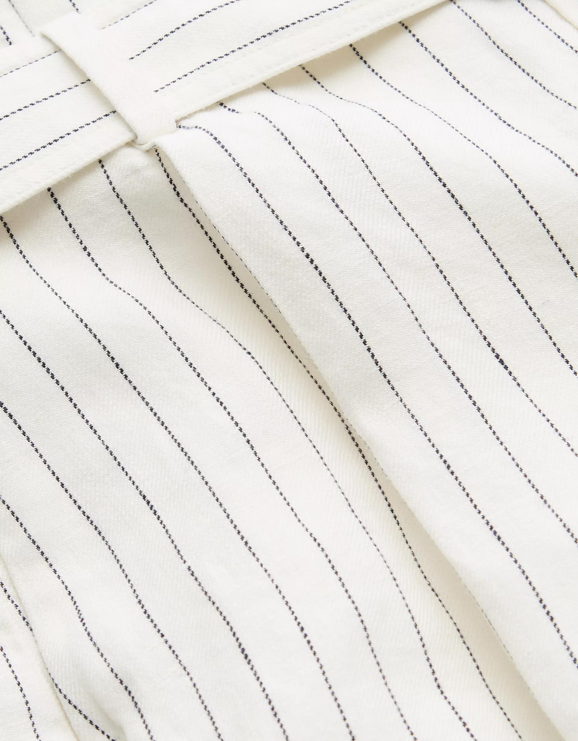 AE77 Premium Linen Trouser Short Product Image