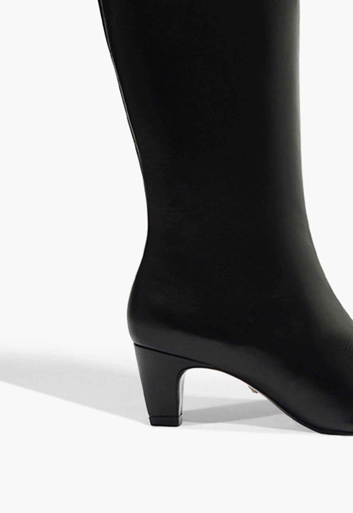 Dellia Up Boot Female Product Image