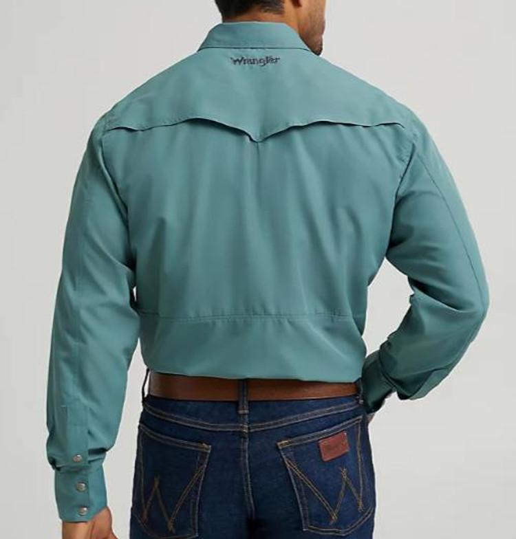 Wrangler® Men's L/S Solid Pine Green Performance Snap Shirt Product Image