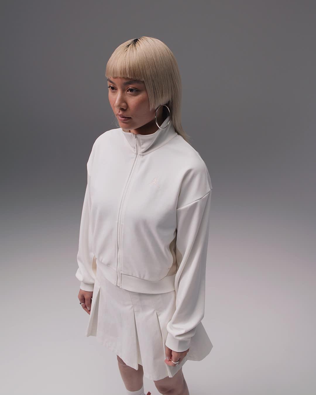 Women's Jordan CMFT Era Shoes Product Image