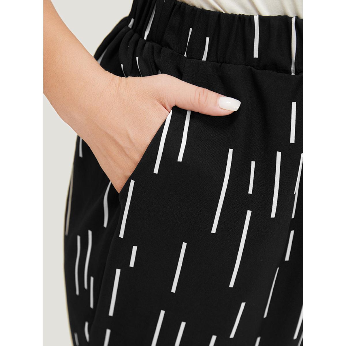 Plus Size Geometric Print Pocket Bootcut Pants Women Black Elegant Bootcut Mid Rise Dailywear Pants BloomChic 30/6X Product Image