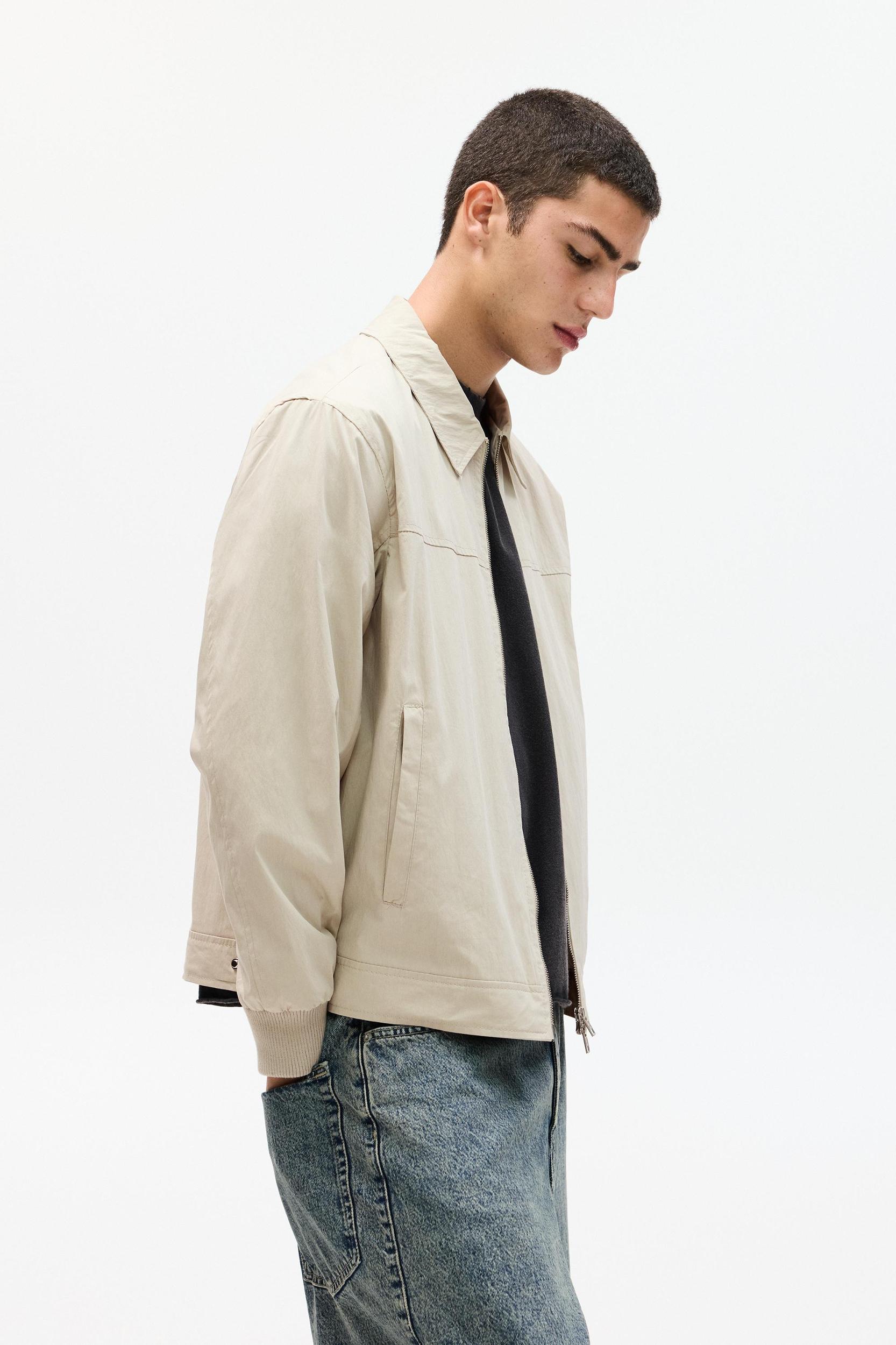 Lightweight jacket with lapel collar Product Image