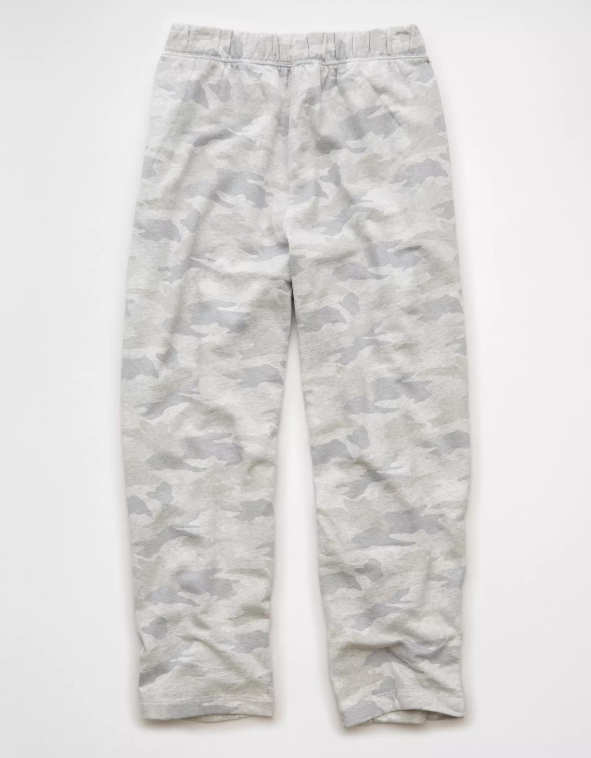 AE Everyday Luxe Barrel Sweatpant Product Image