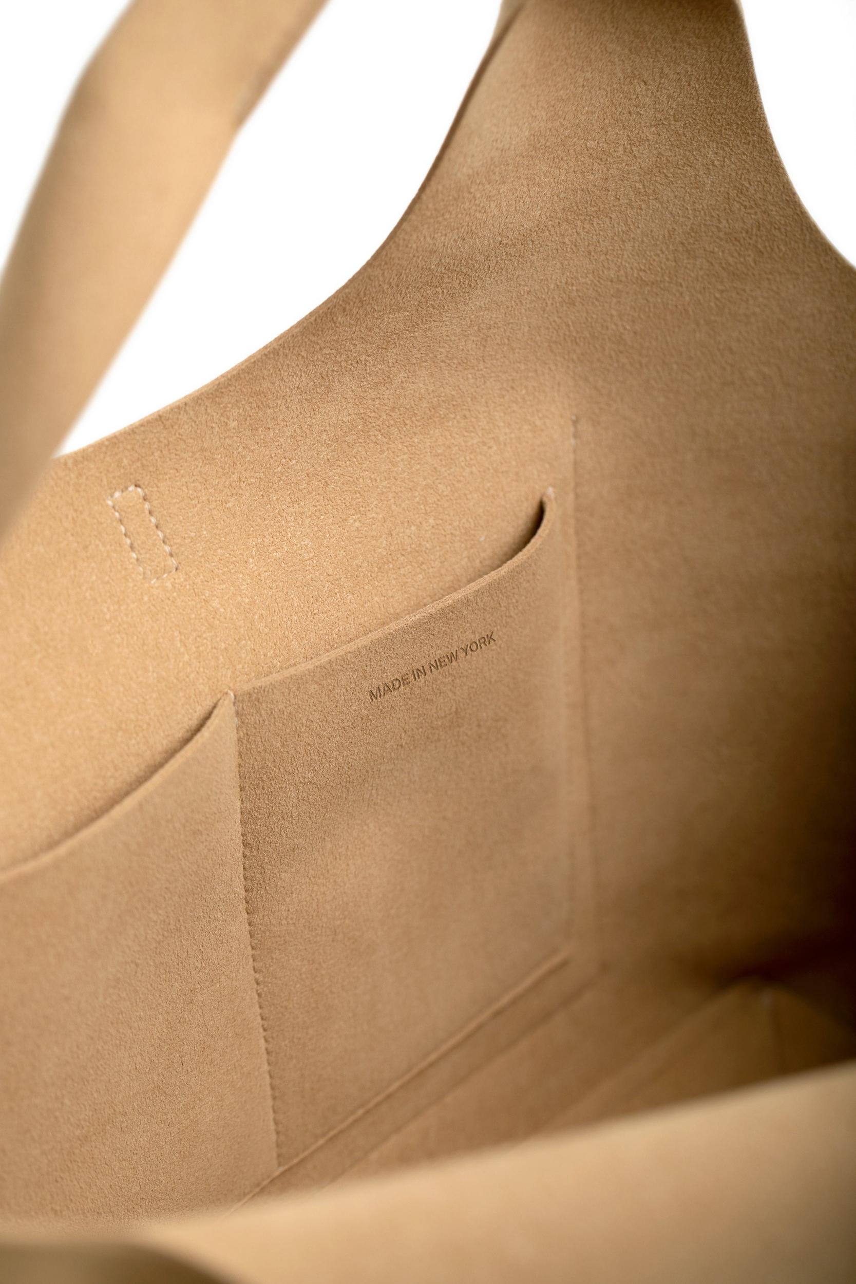 Camel Tote Product Image