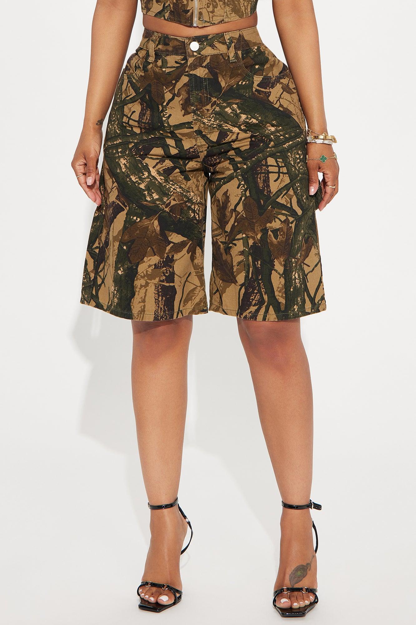 Under Control Tree Camo Bermuda Short - Khaki/combo Product Image