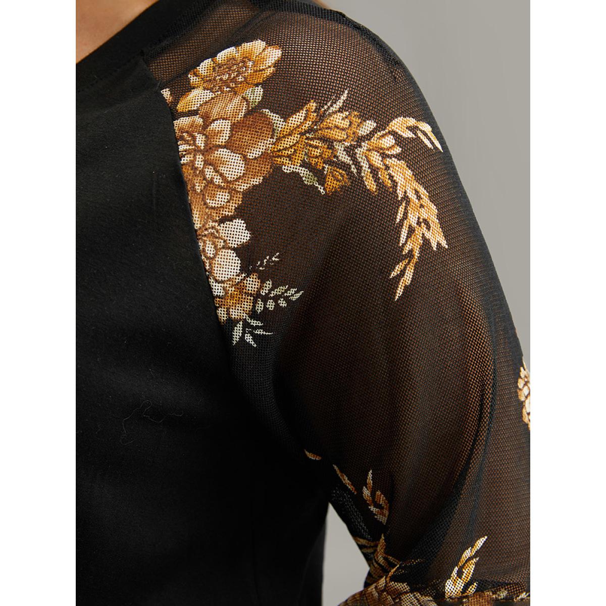 Plus Size Floral Print Patchwork Mesh T-shirt Black Women Casual See through Floral V-neck Dailywear T-shirts BloomChic 28/5X Product Image