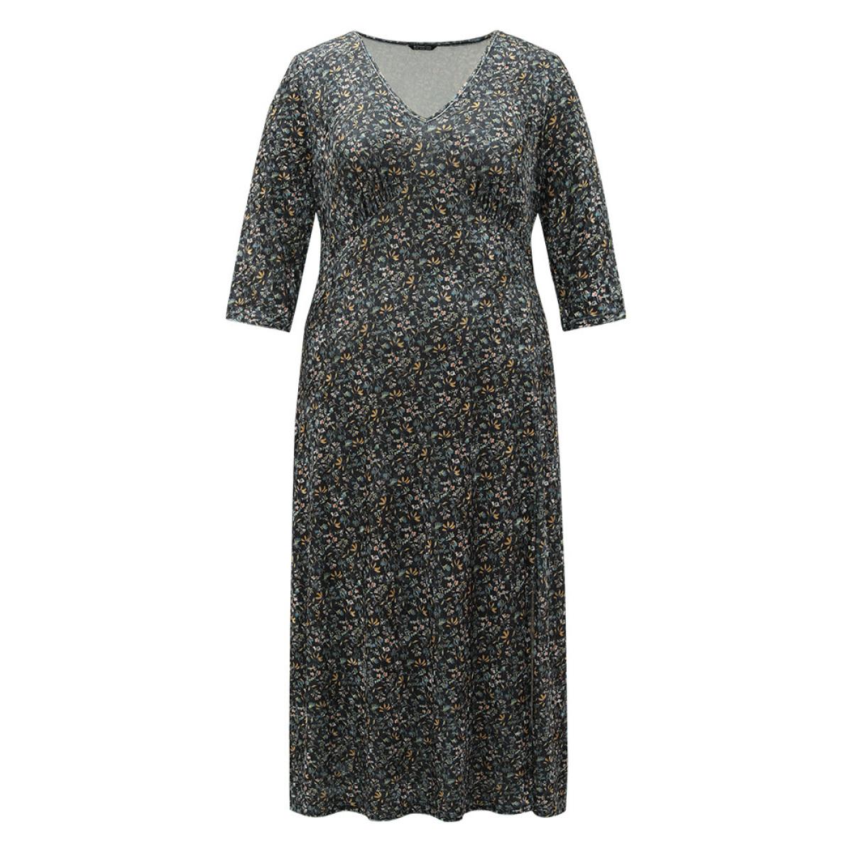 Plus Size Velvet V Neck Ditsy Floral Split Hem Dress Black Women Glamour Printed V-neck Elbow-length sleeve Curvy Midi Dress BloomChic 28/5X Product Image