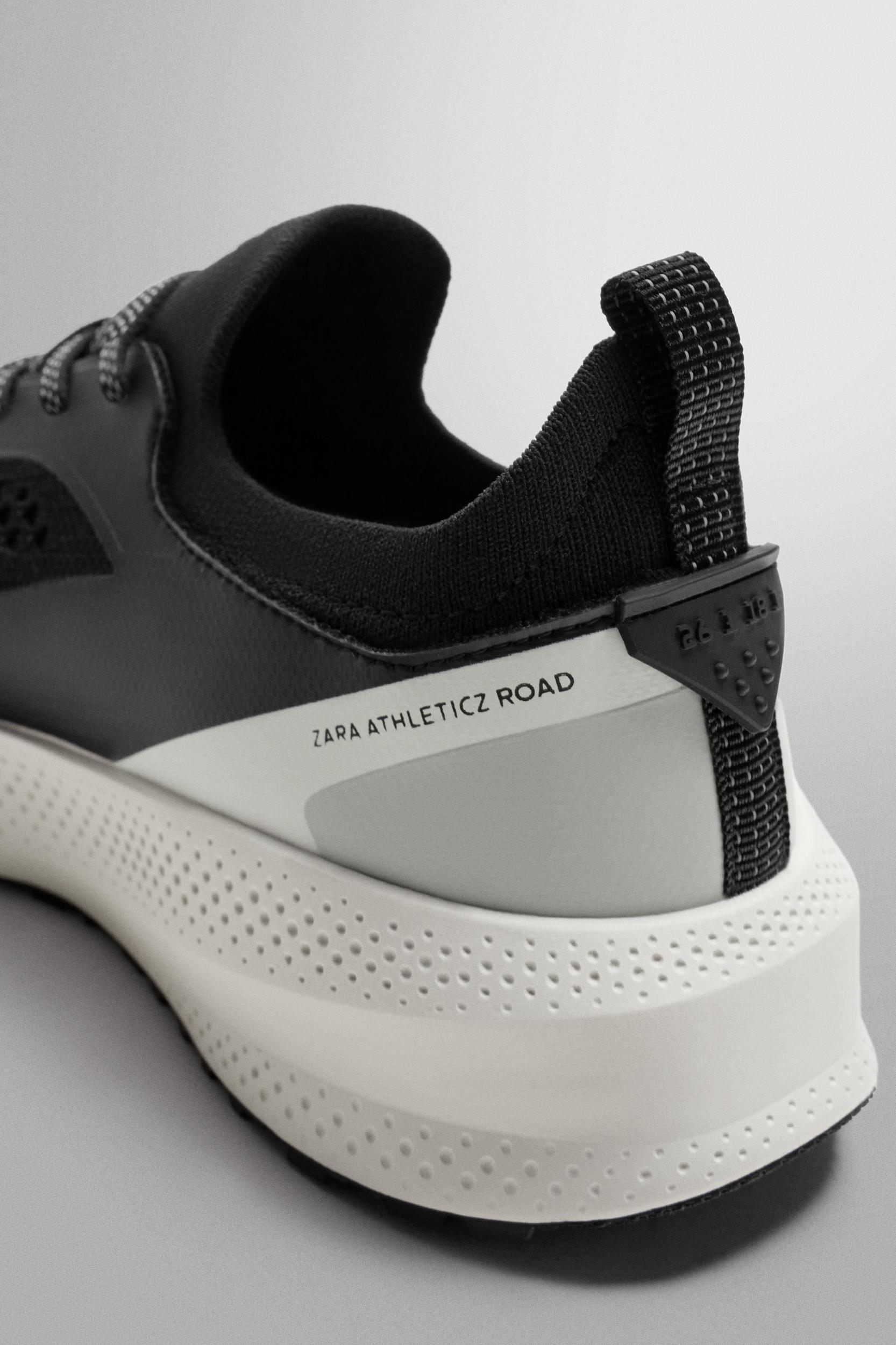 RUNNING SNEAKERS Product Image