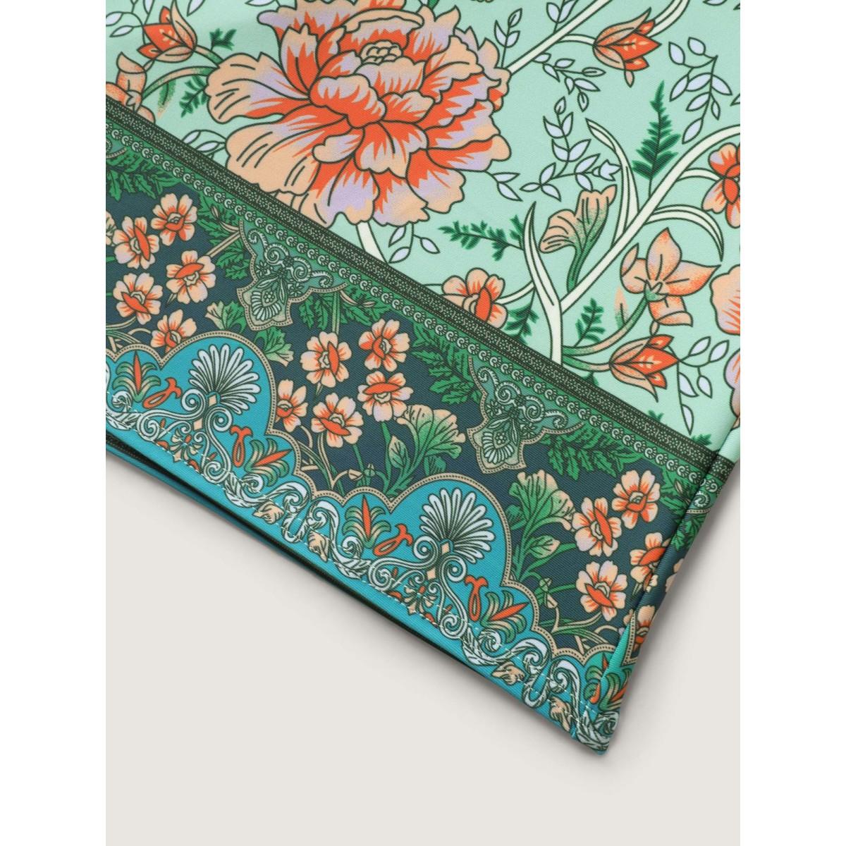 Plus Size Breezy Floral Print Pockets Swim Bottoms Women's Swimwear Mint Resort Pocket High stretch Wide Leg High Rise Side seam pocket Curve Swim Bottoms BloomChic 28/5X Product Image