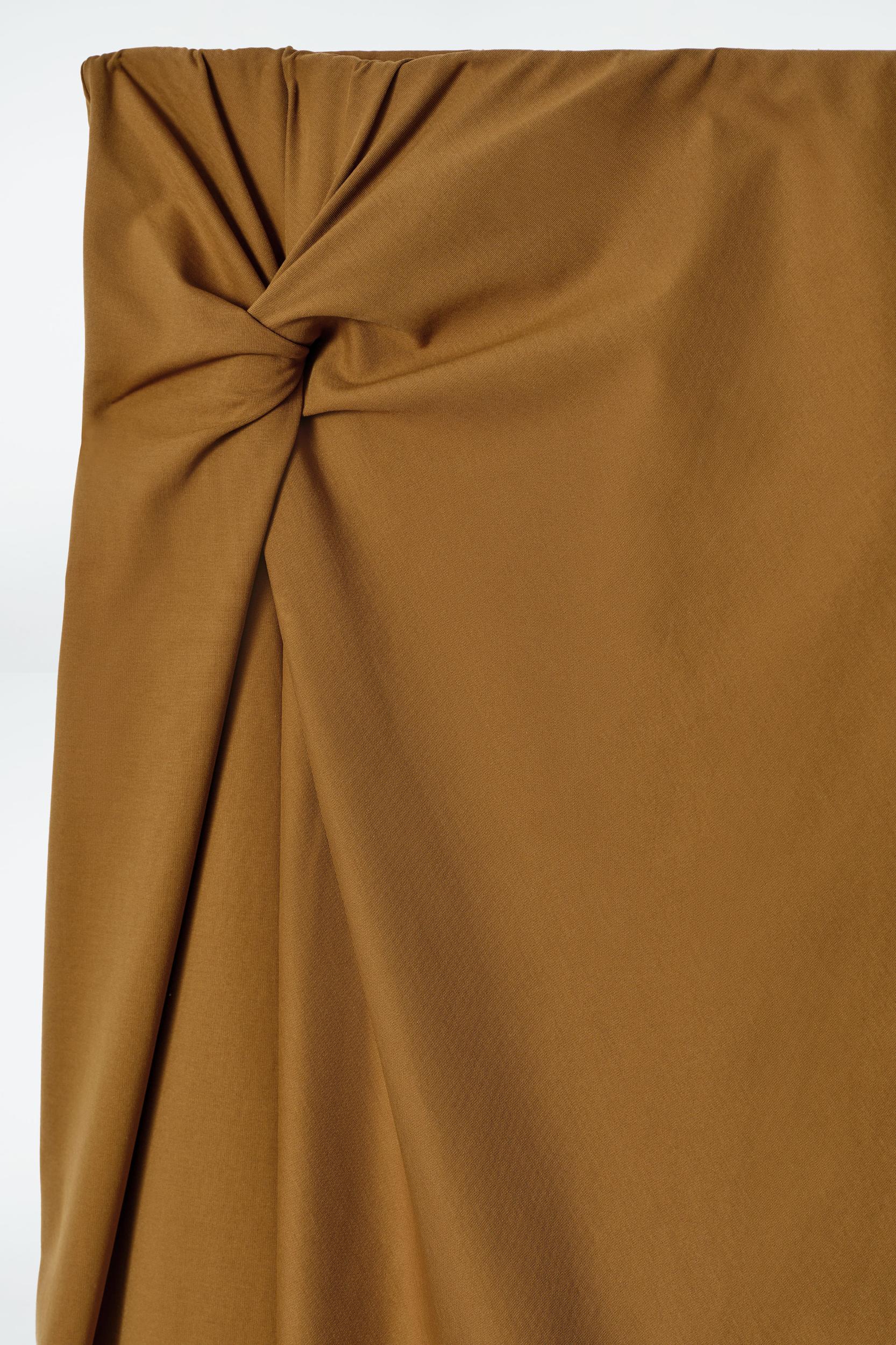 TWIST-DETAIL MIDI SKIRT Product Image