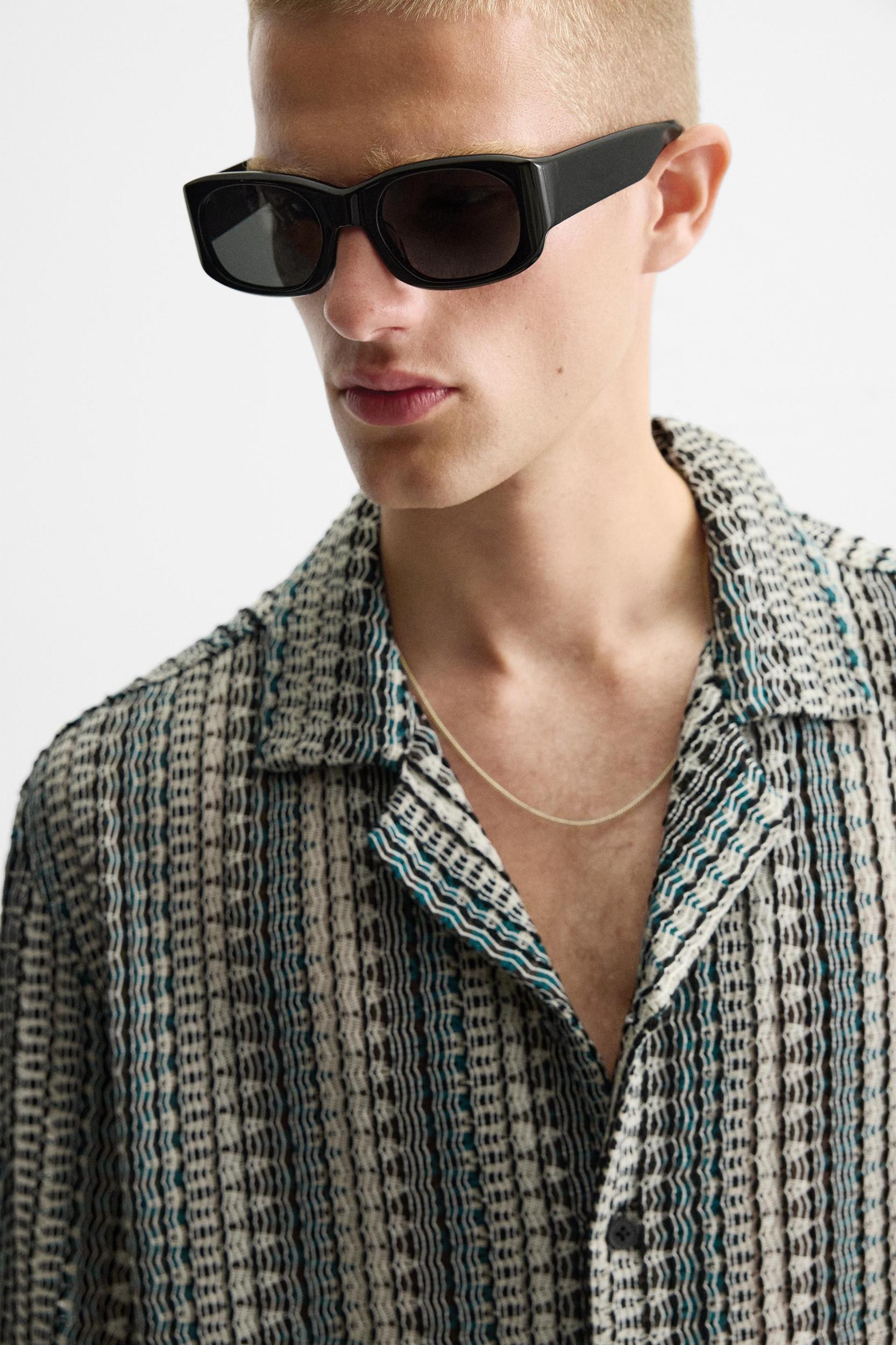 GEOMETRIC JACQUARD SHIRT Product Image