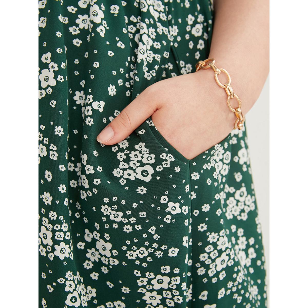 Plus Size Floral Print Raglan Sleeve Pocket Drawstring Ruffles Dress ArmyGreen Women Elegant Drawstring V-neck Short sleeve Curvy Midi Dress BloomChic 28/5X Product Image