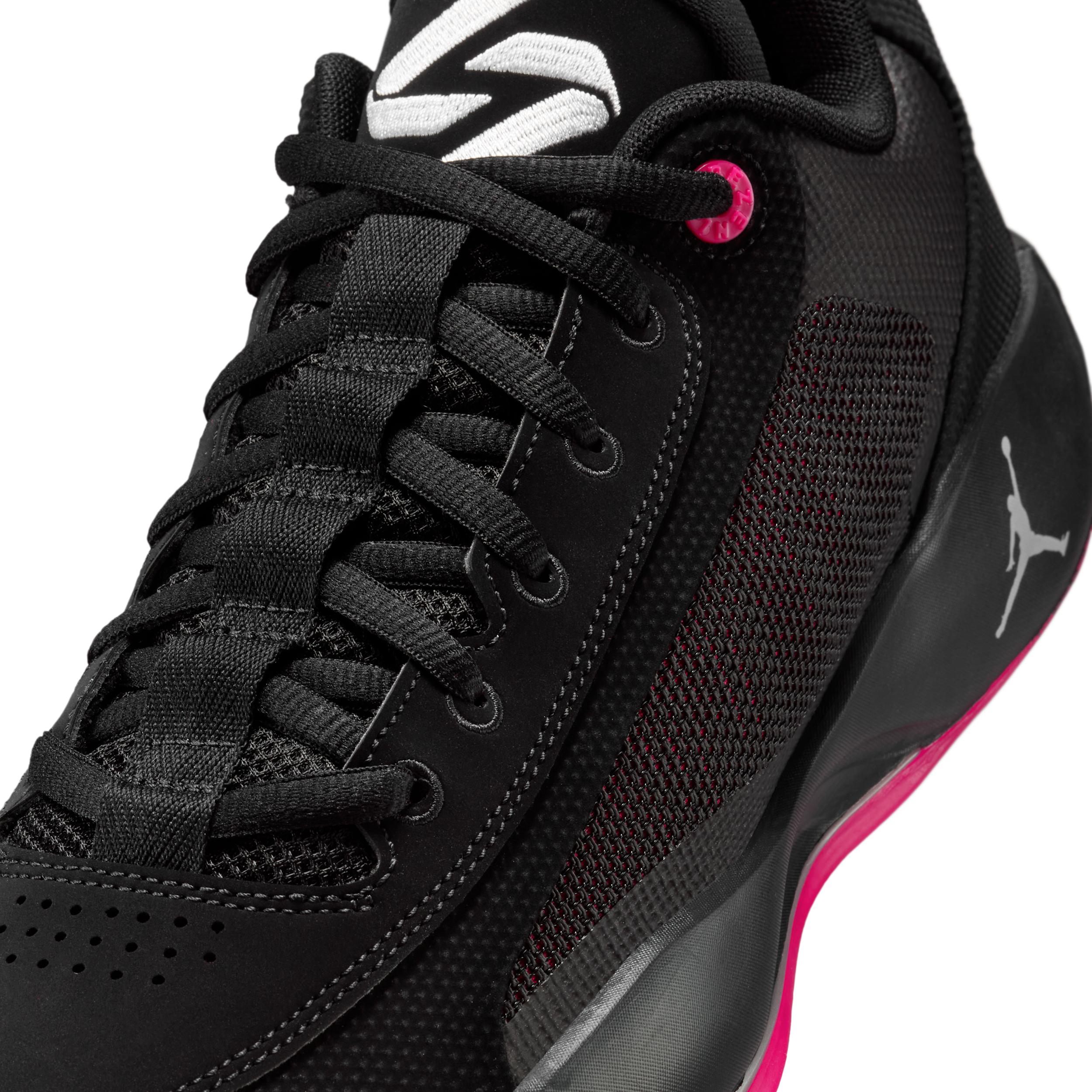 Nike Men's Luka .77 "Navidor" Basketball Shoes Product Image