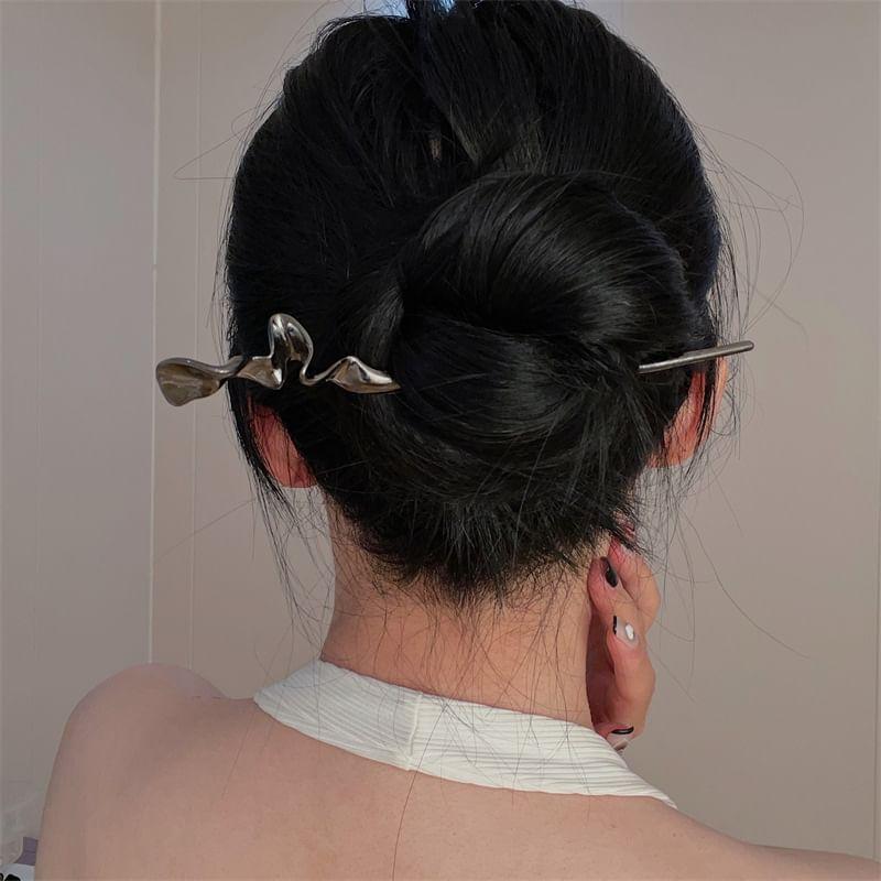 Metal Twisted Hair Stick Product Image