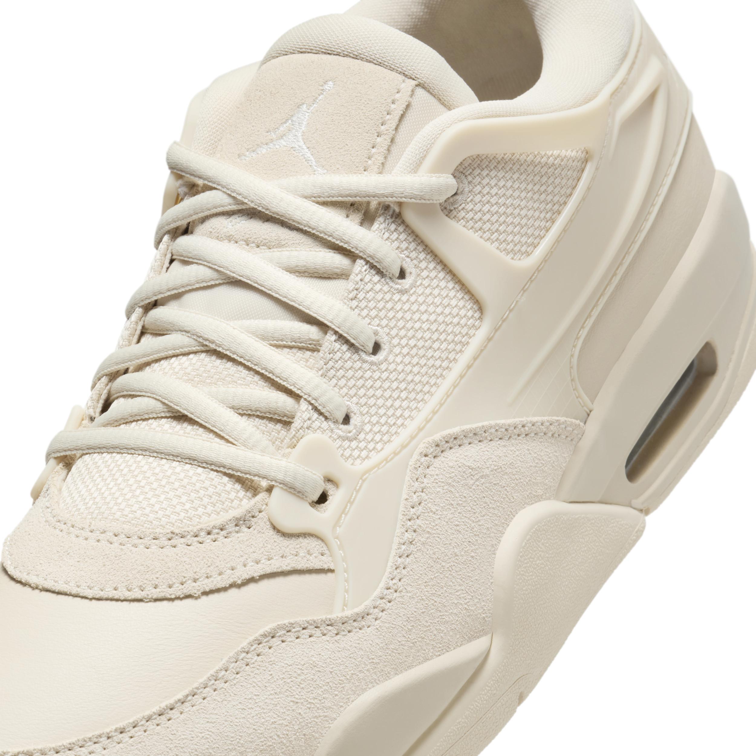 Womens Air Jordan 4 RM Shoes | FQ7940-200 Product Image