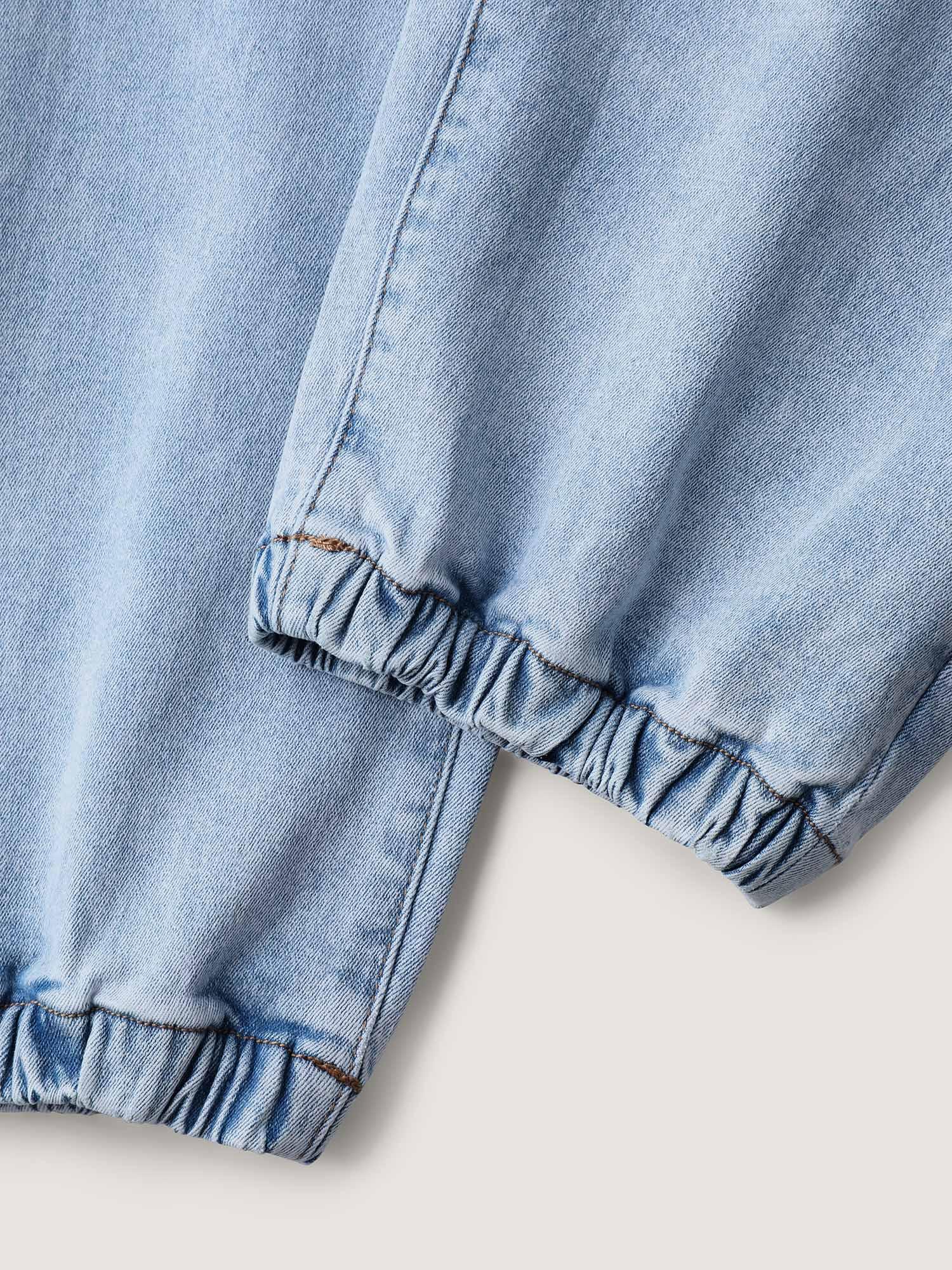 Stretchy Waist Boyfriend Jeans Female Product Image