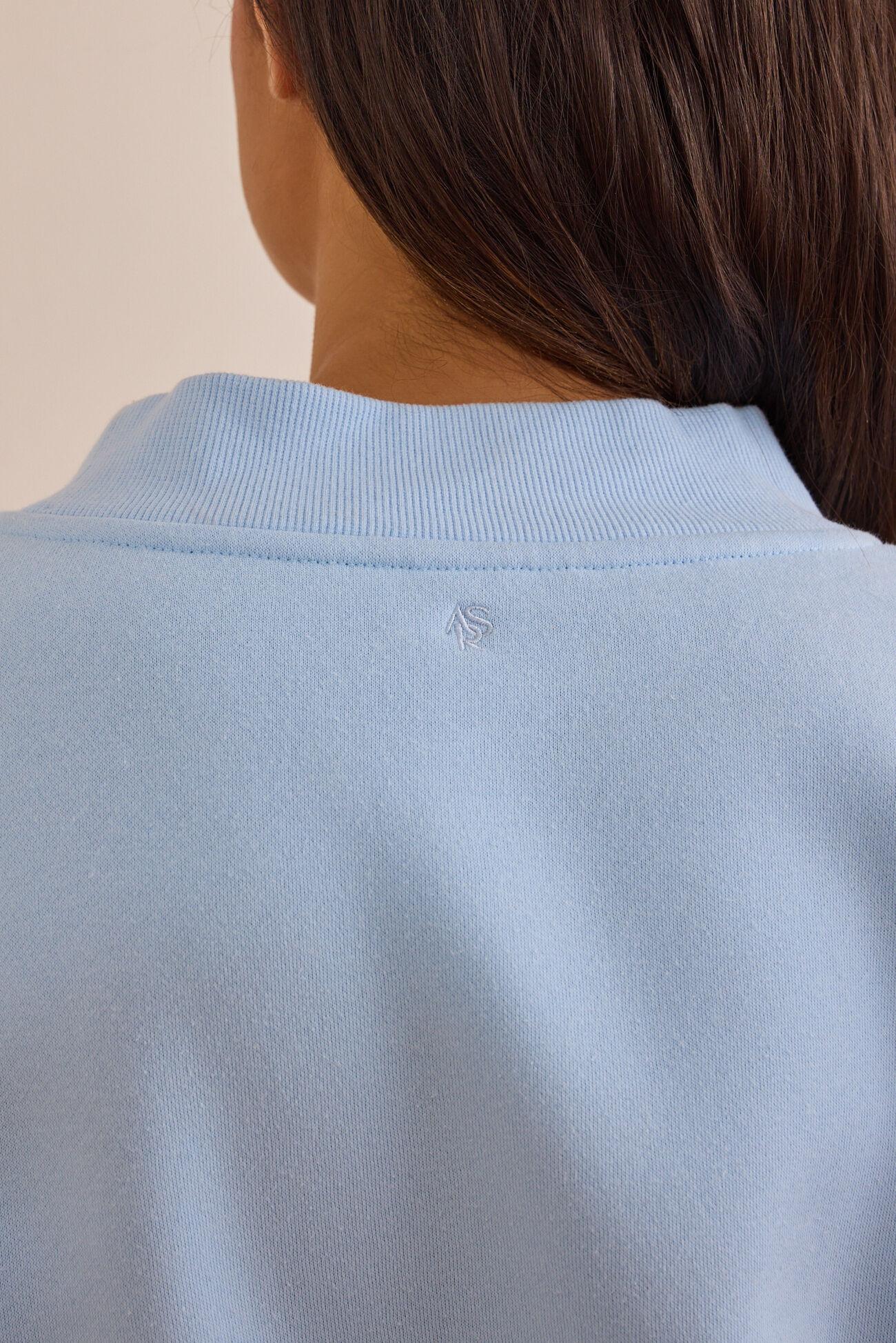 The Power Pullover Product Image