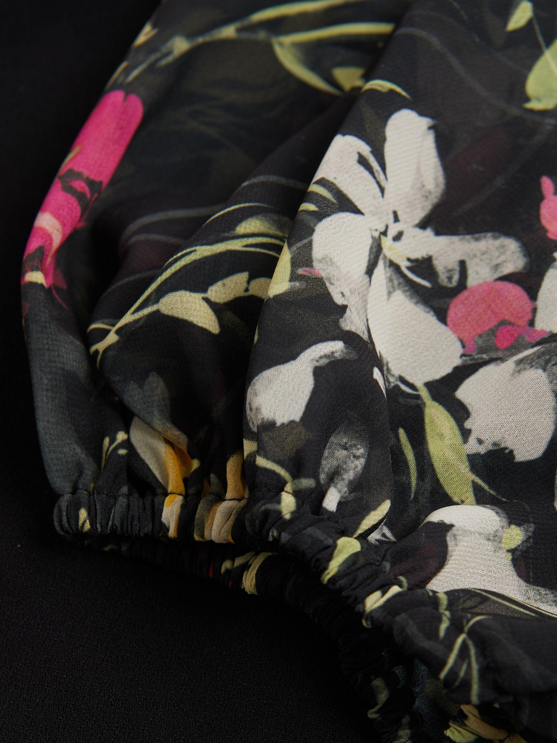 Florere Floral Puff Sleeve Top in Black Product Image