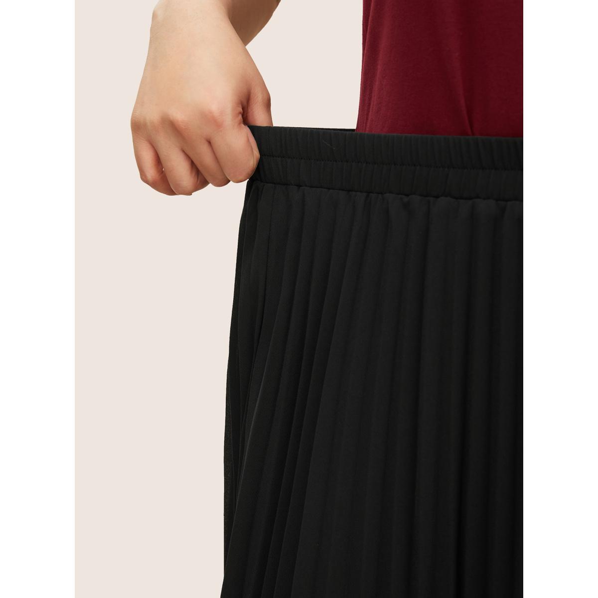 Plus Size Solid Pleated Elastic Waist Mesh Skirt Women Black Elegant Pleated No stretch Everyday Skirts BloomChic 22-24/3X Product Image
