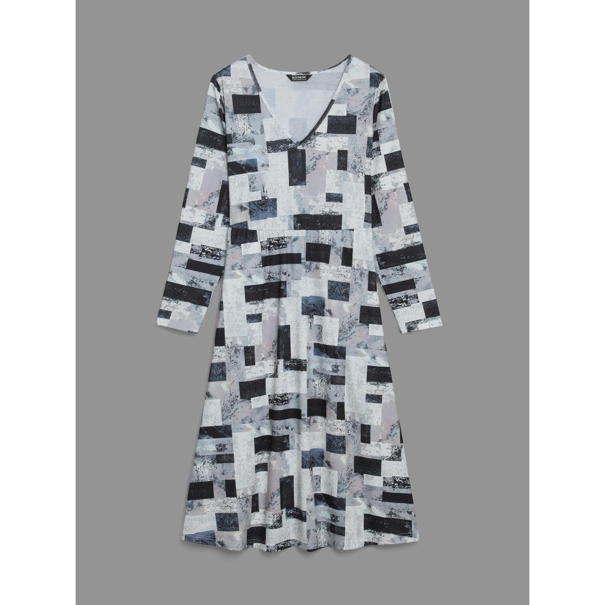 Plus Size Colorblock Contrast V Neck Midi Dress Multicolor Women Casual Contrast Knit Dresses Bloomchic 22-24/3X Product Image