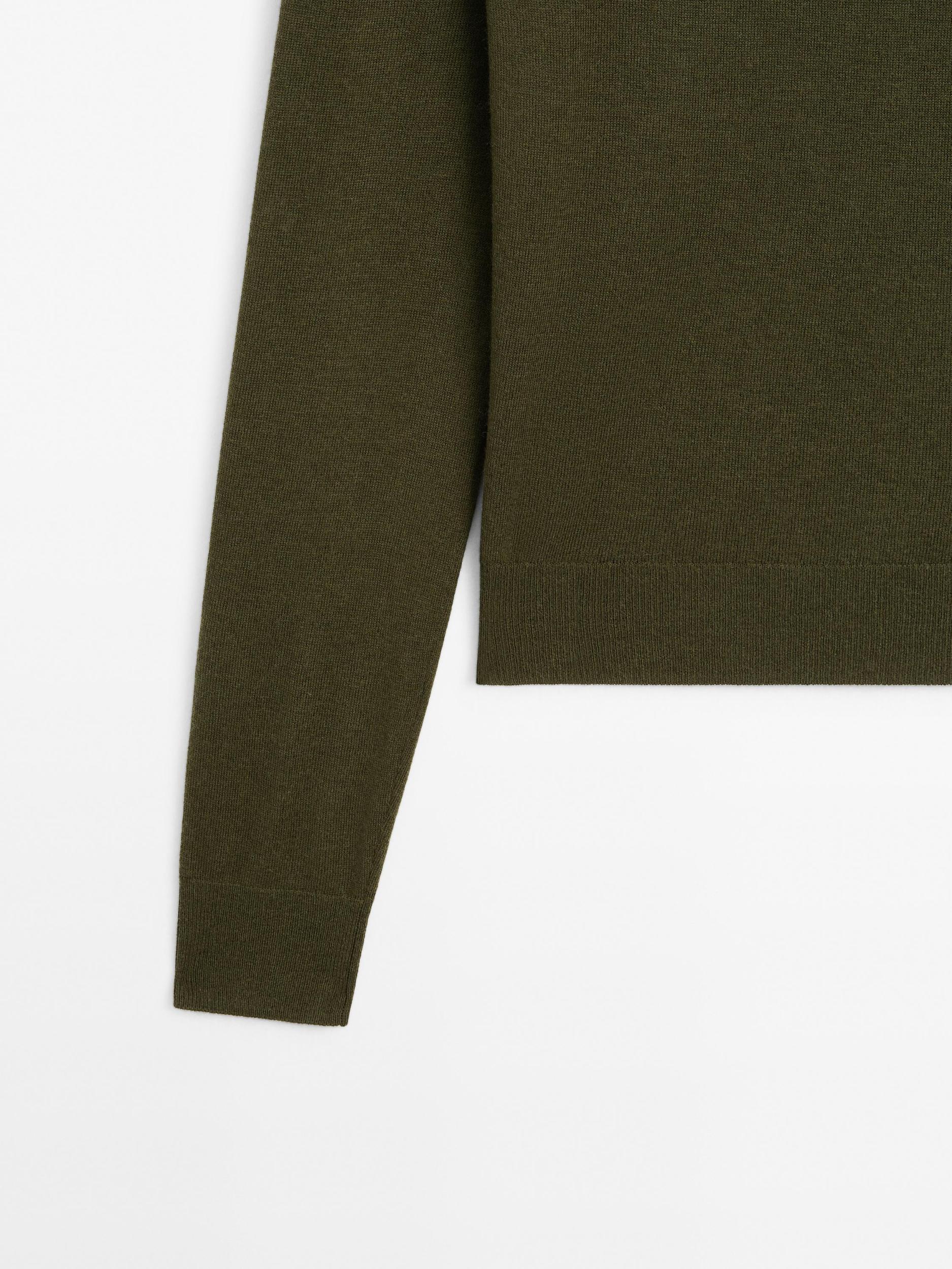 Wool blend knit sweater with crew neck Product Image