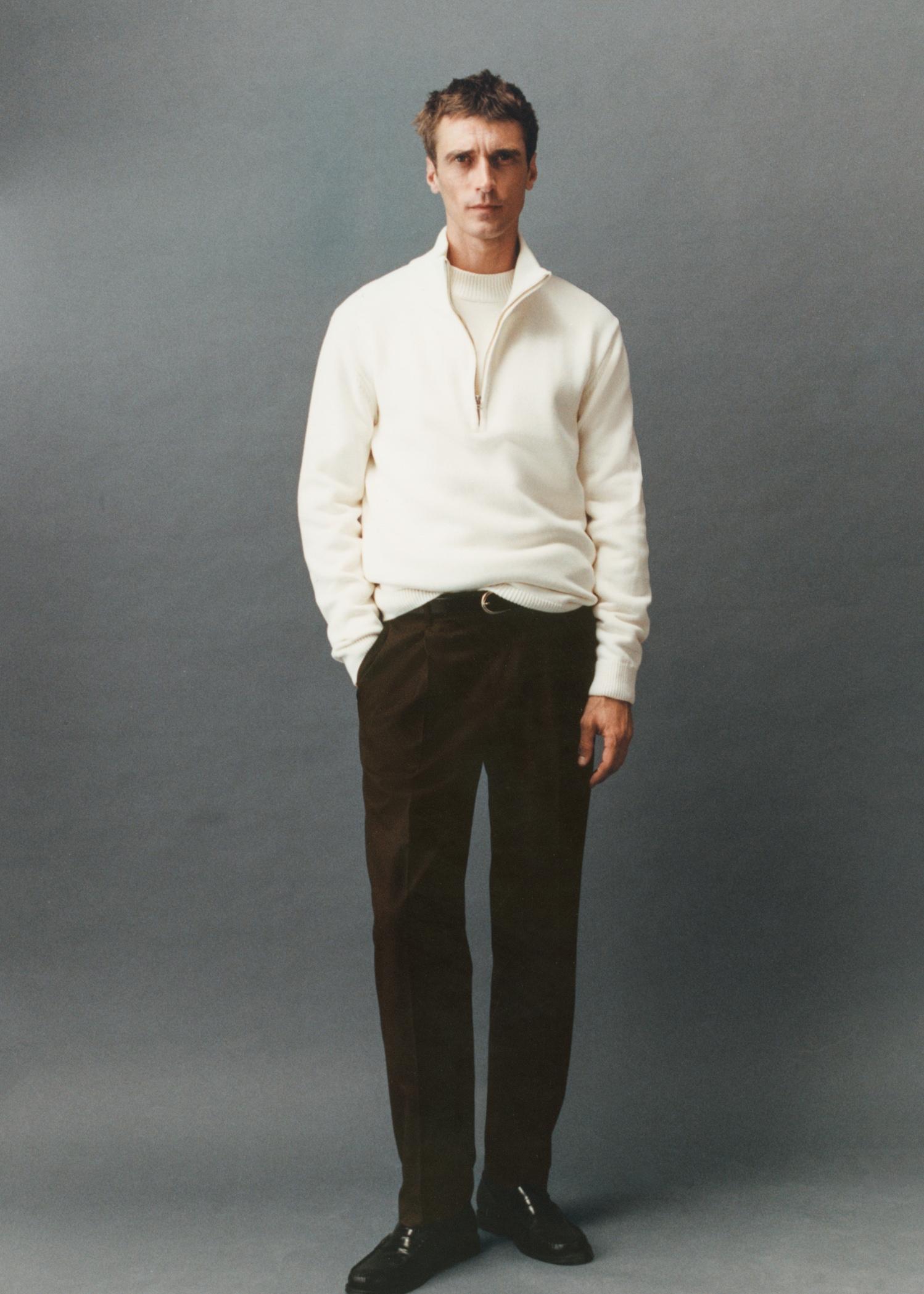 Regular-fit pleated pants - Men | MANGO USA Product Image