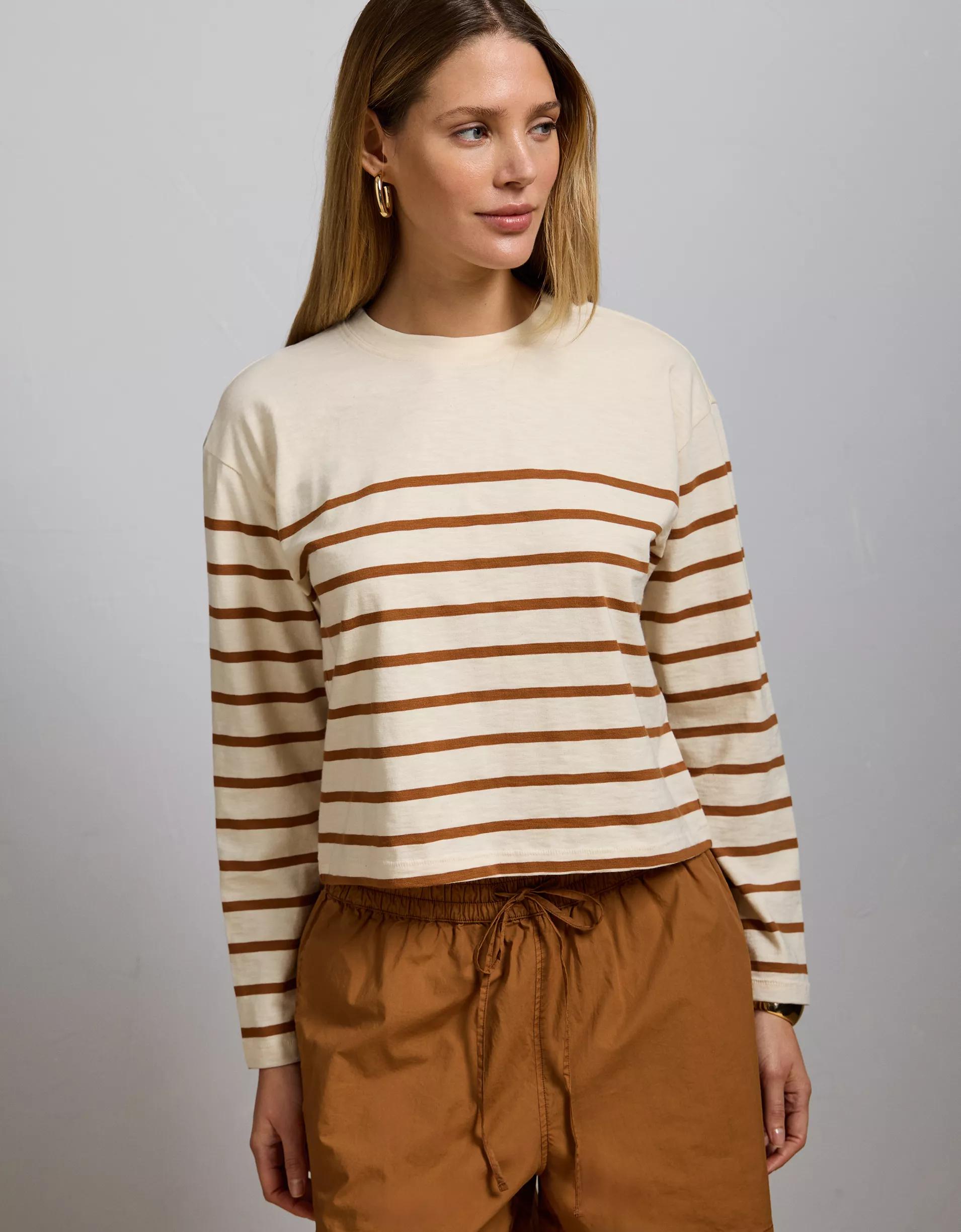 AE77 Premium Boxy Long-Sleeve T-Shirt Product Image