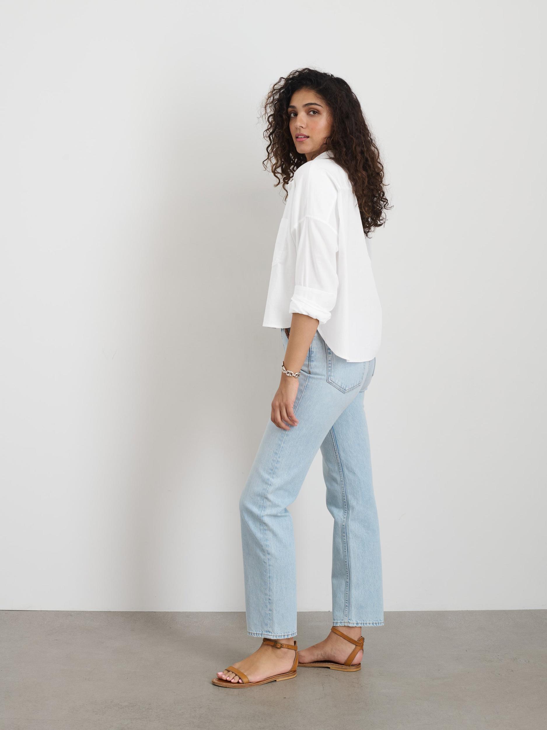 Cropped Jo Shirt in Cotton Poplin Product Image