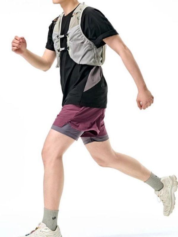 V-Neck Panel Mesh Crop Buckle Cargo Vest Product Image