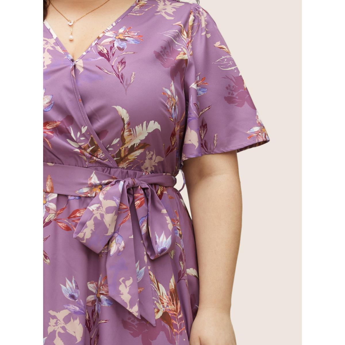 Plus Size Floral Print Pocket Wrap Belted Dress Lilac Women Elegant Non Overlap Collar Short sleeve Curvy Midi Dress BloomChic 22-24/3X Product Image