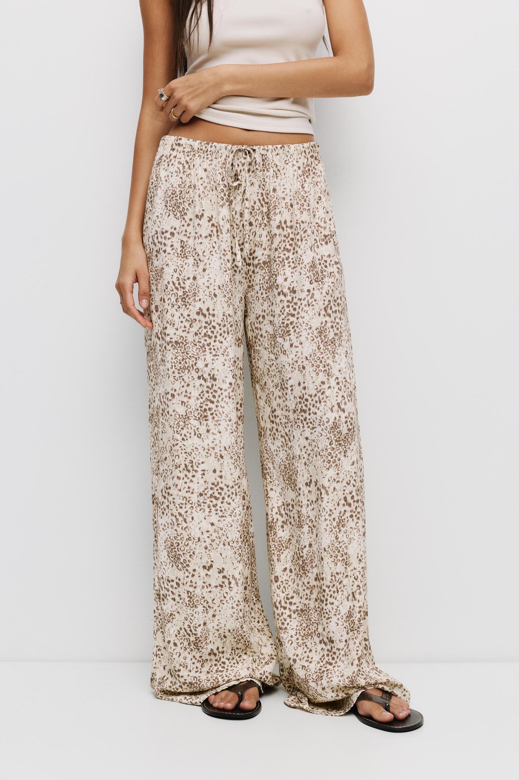Flowing animal print pants Product Image
