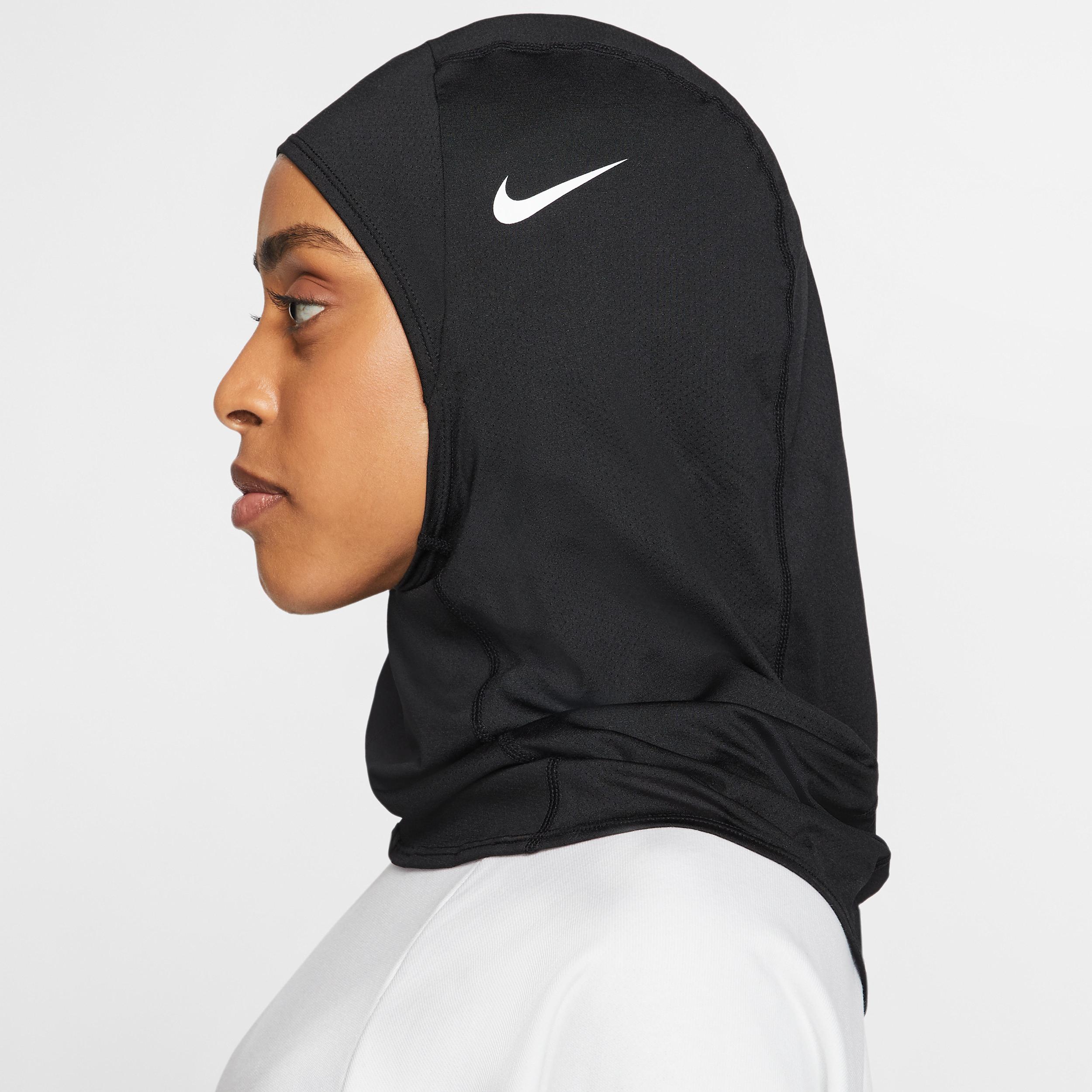 Women's Nike Pro Hijab Product Image