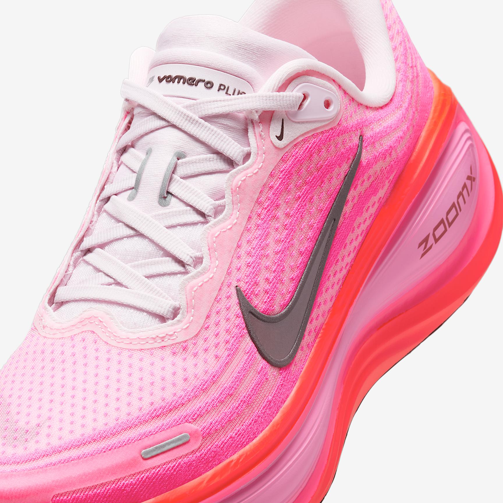 Nike Womens Vomero Plus Road Running Shoes | HV8154-601 Product Image