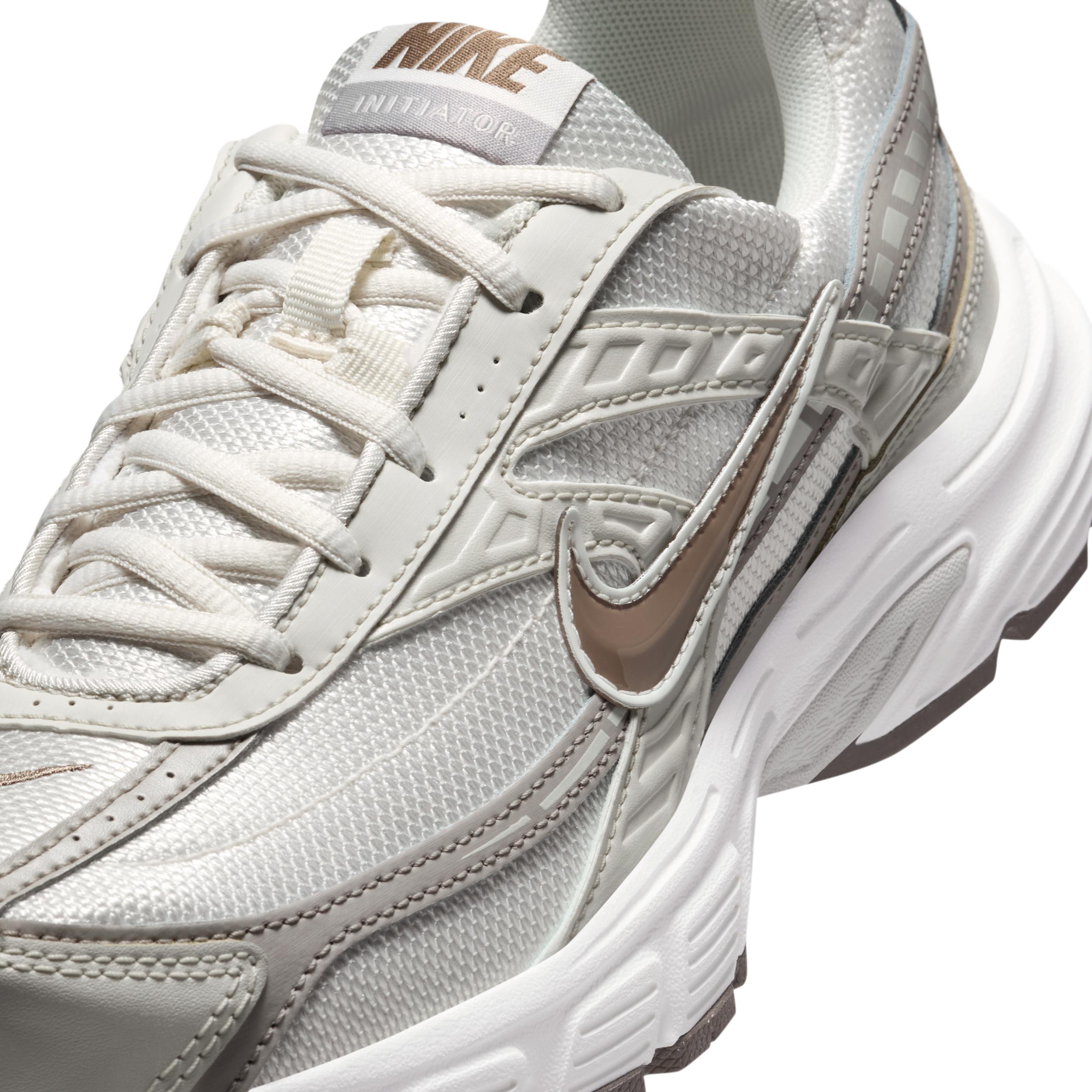 Nike Womens Initiator Shoes | IB4339-001 Product Image