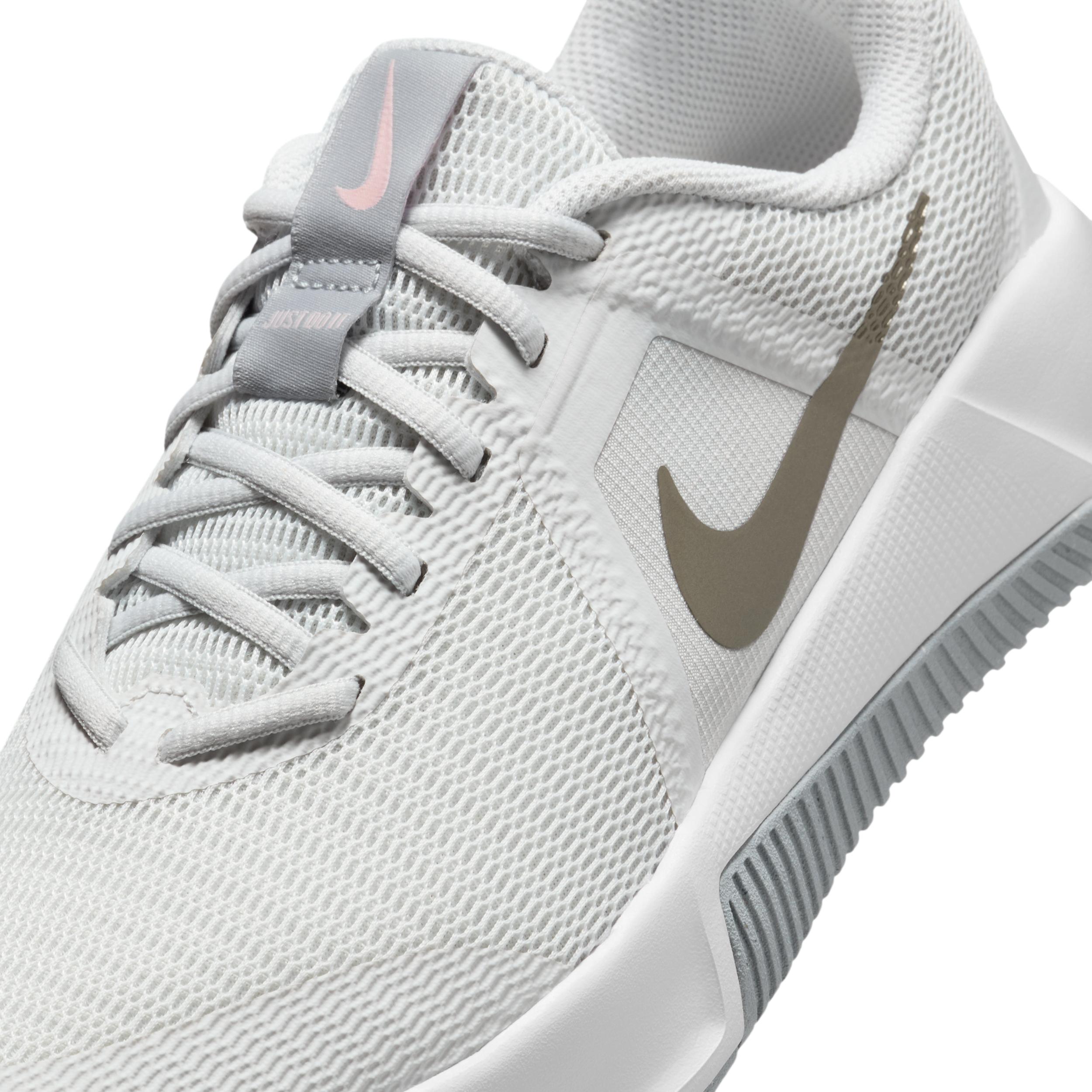 Nike Womens MC Trainer 3 Workout Shoes | FQ1830-002 Product Image