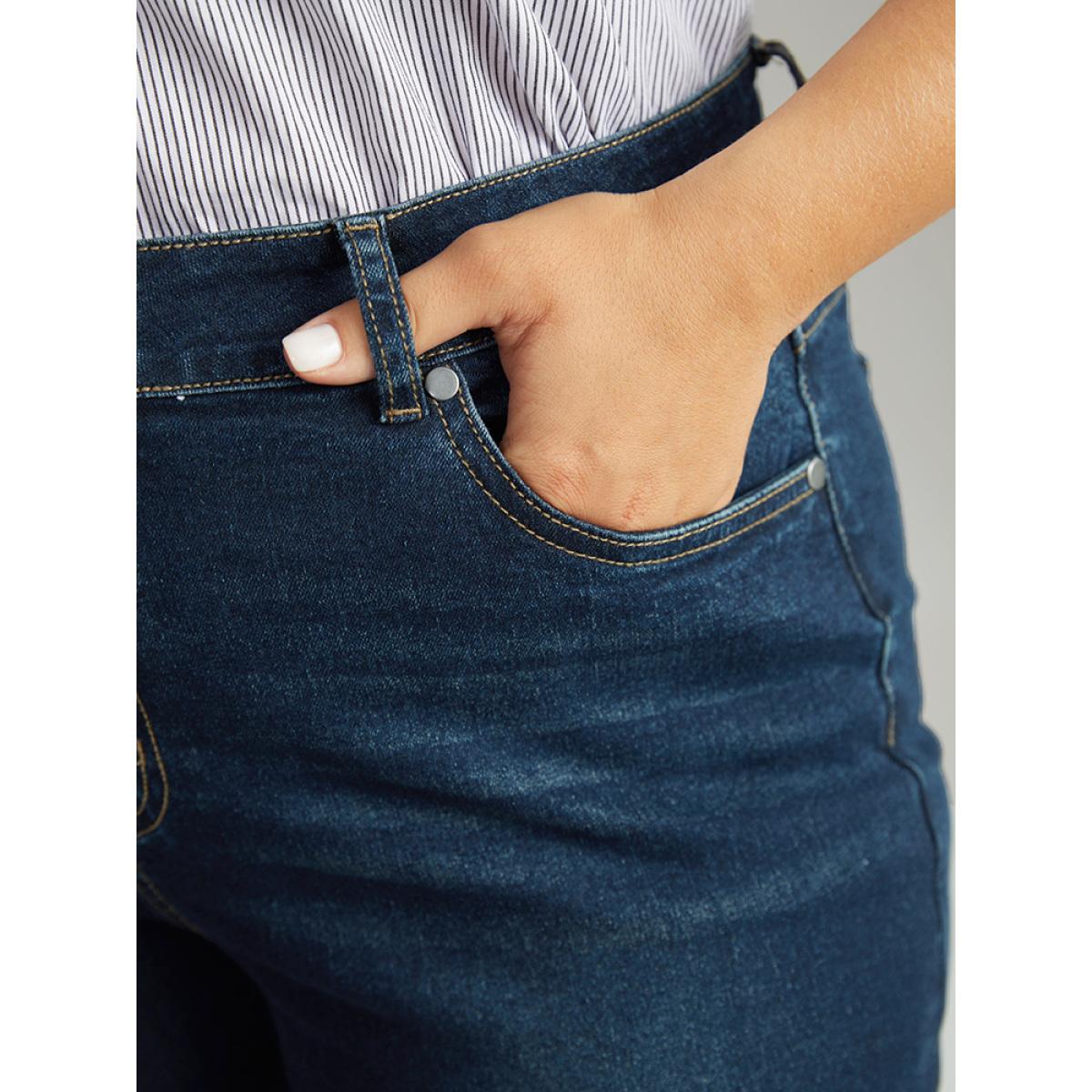 Plus Size Straight Leg Dark Wash Zipper Fly Jeans Women Indigo Casual Plain Pocket High stretch Pocket Jeans BloomChic 30/6X Product Image