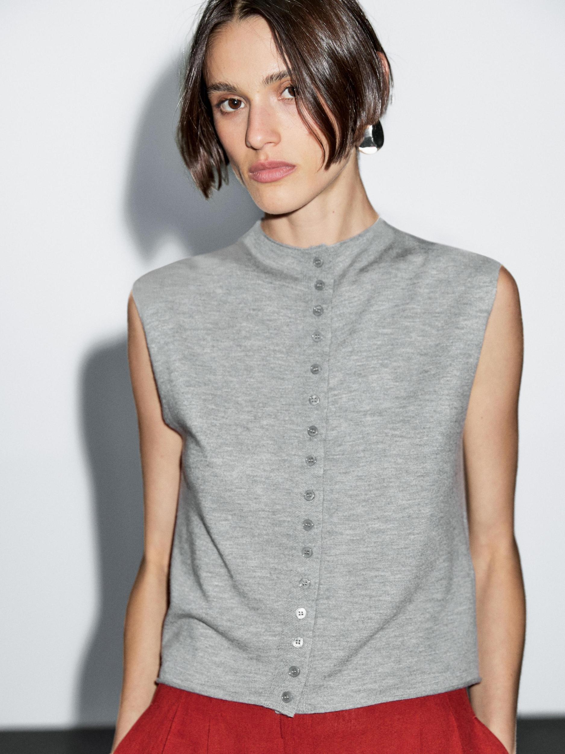 Cropped wool blend knit vest Product Image