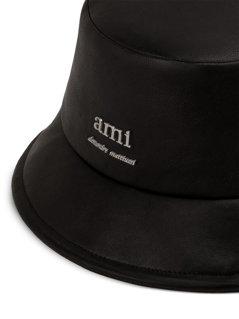 logo-plaque leather bucket hat Product Image