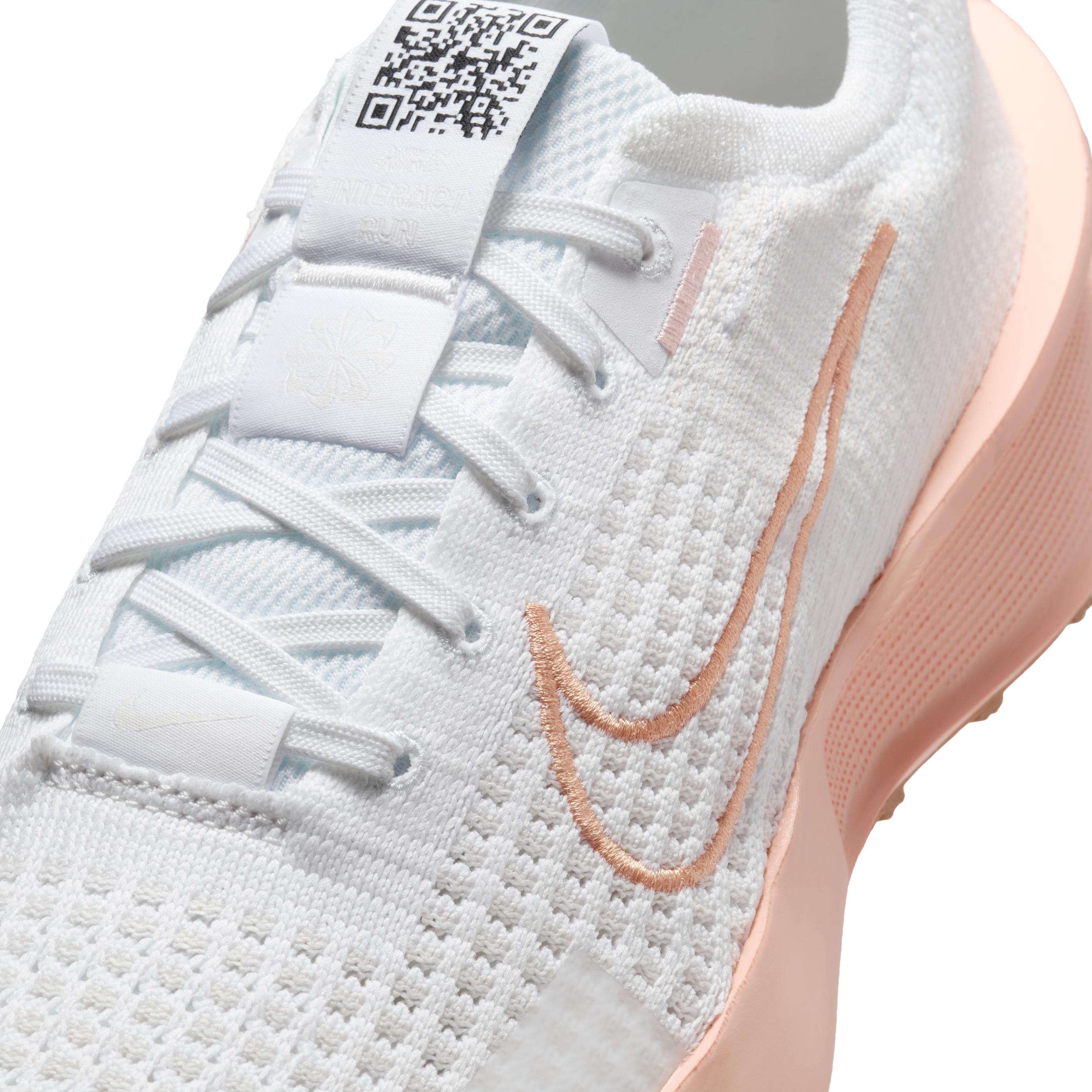 Nike Women's Interact Run Road Running Shoes Product Image