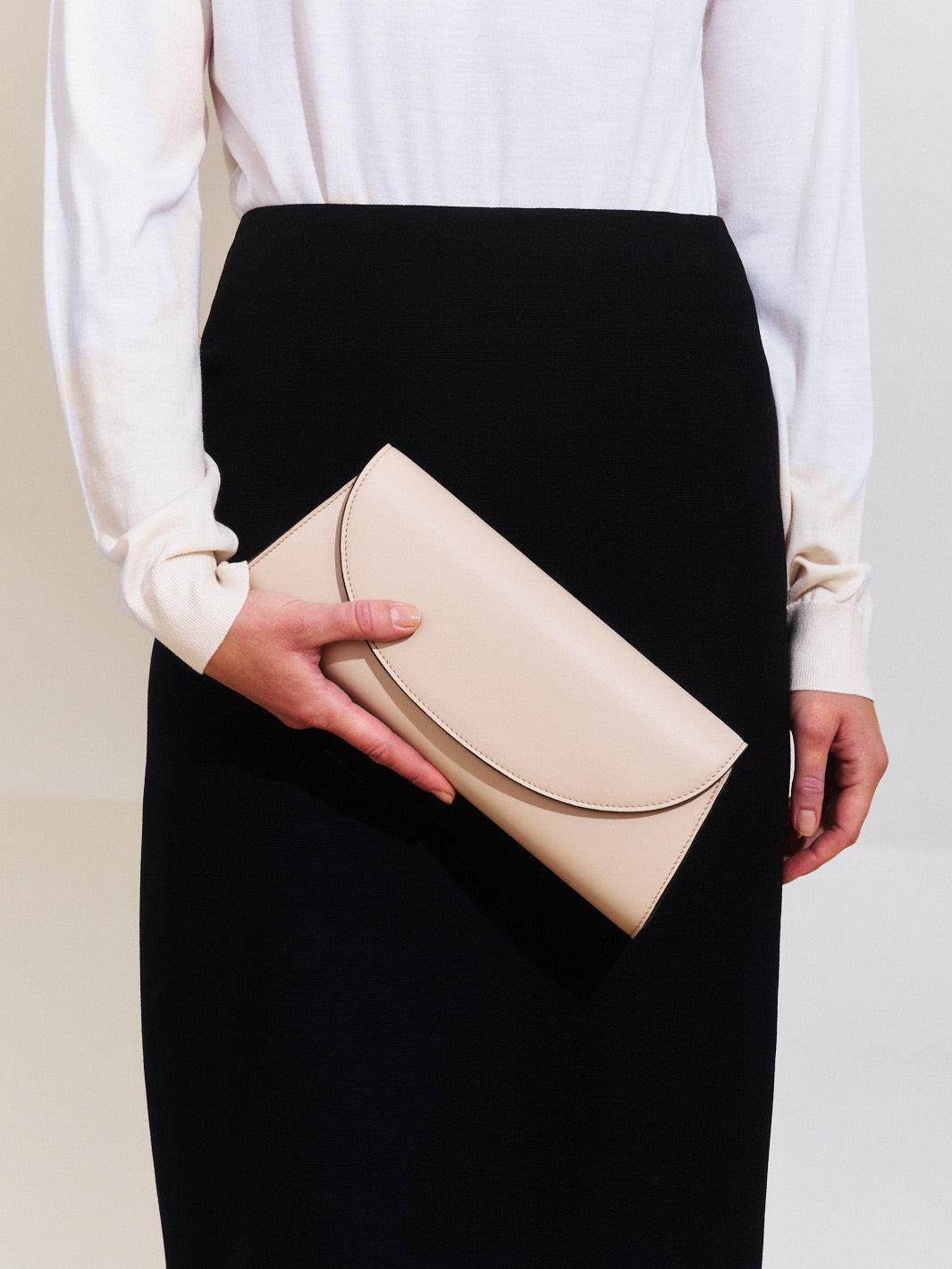 The Opera Clutch in Nappa Product Image