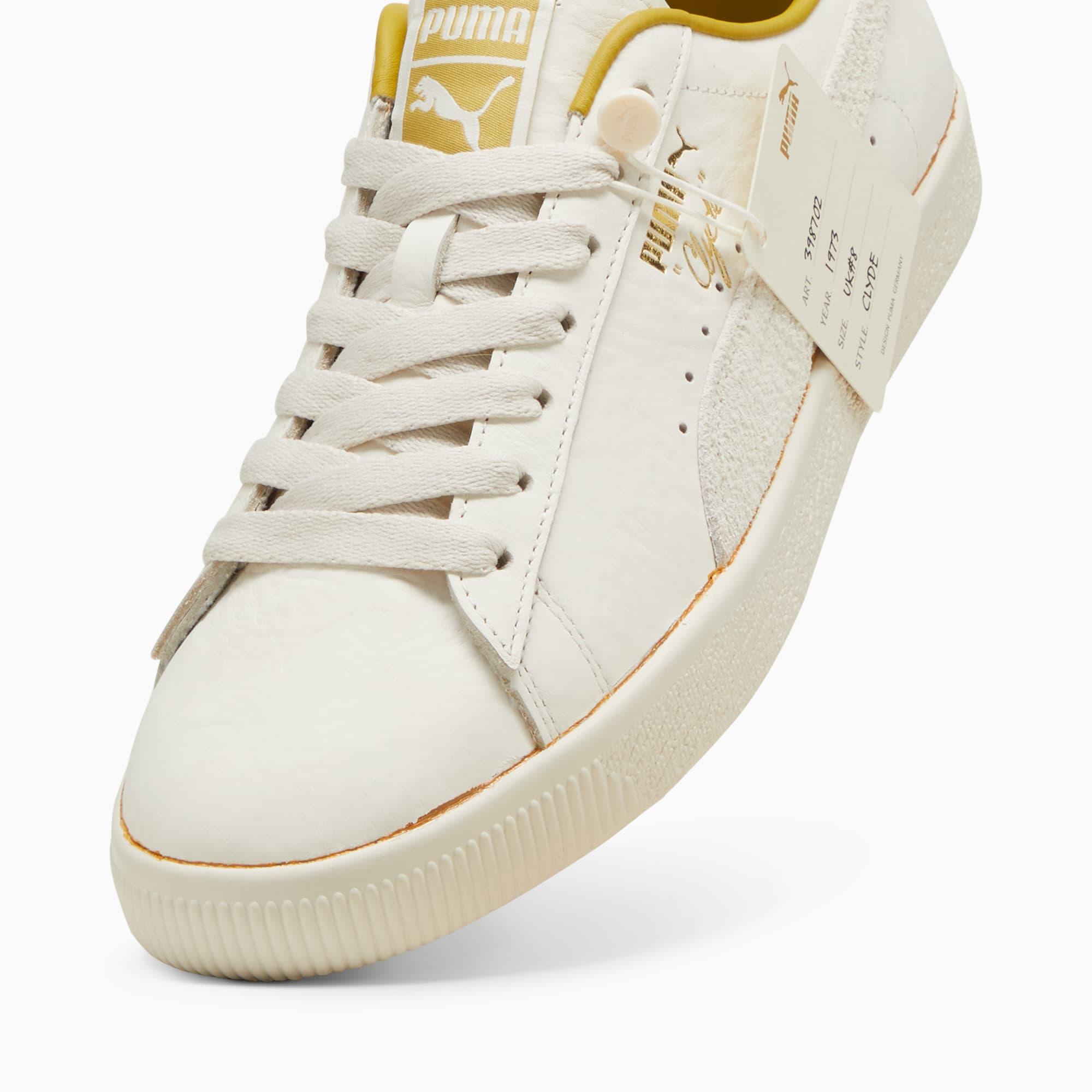 PUMA x The NeverWorn IV Clyde Men's Sneakers Product Image