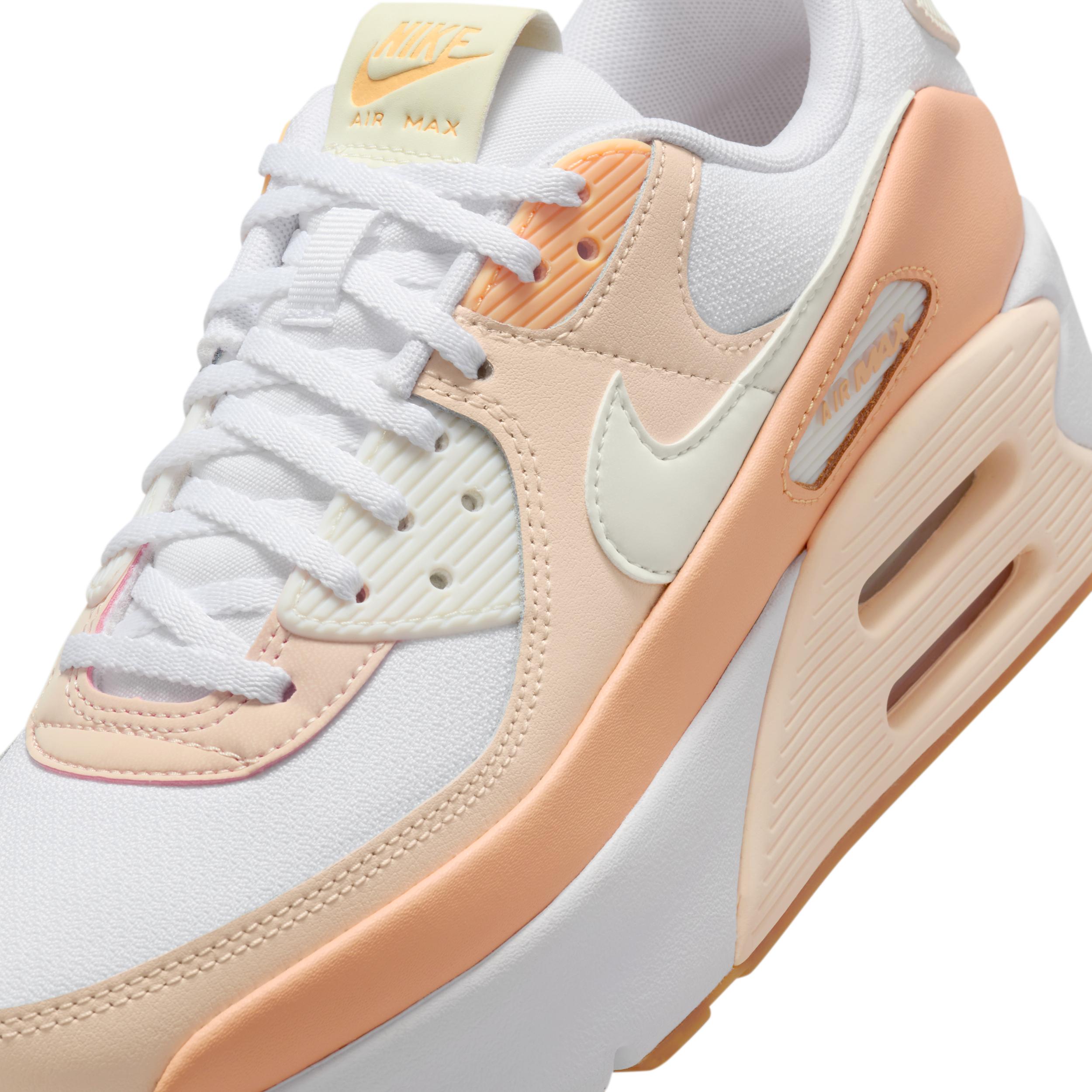 Nike Women's Air Max 90 LV Shoes Product Image