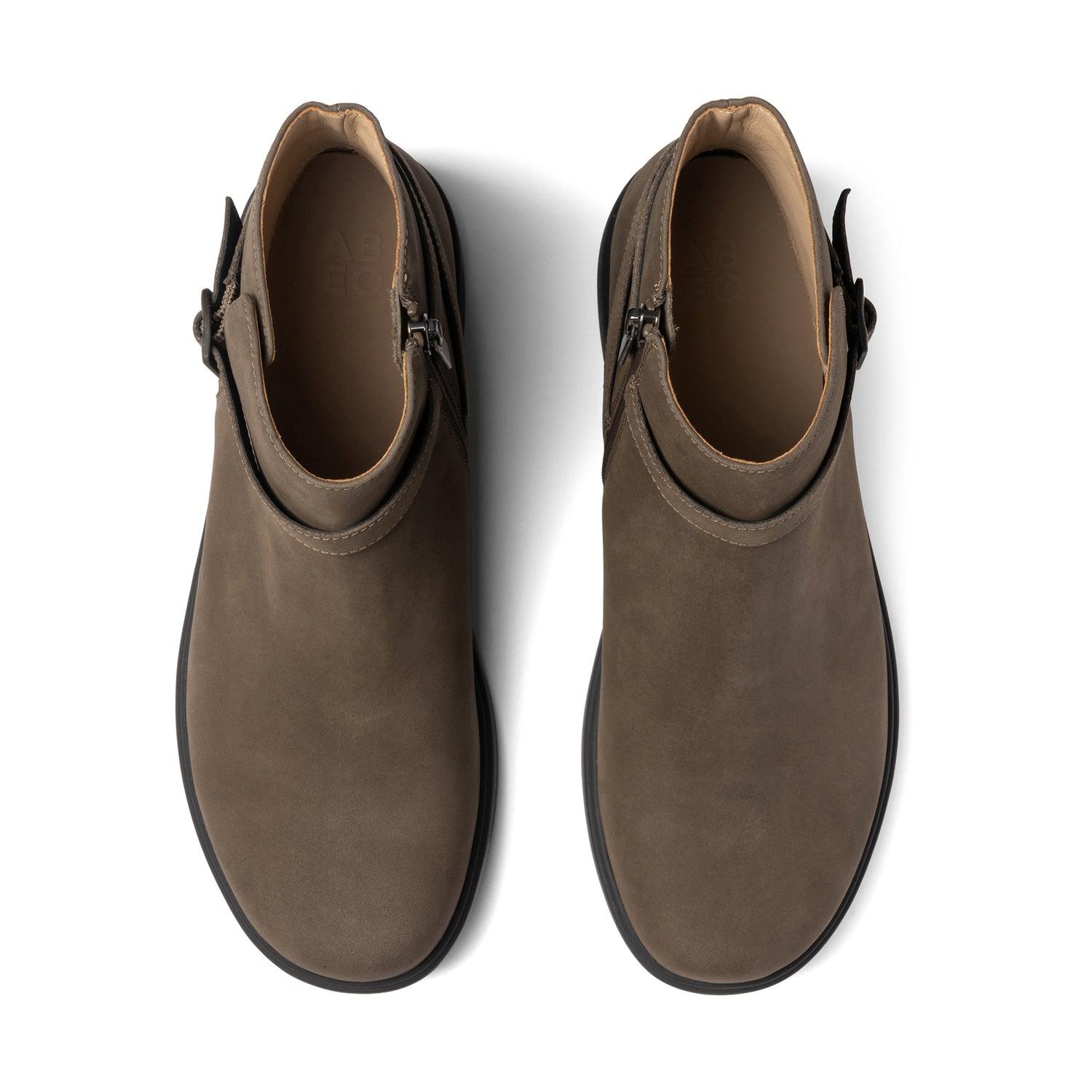 Compass Buckle Metatarsal Female Product Image