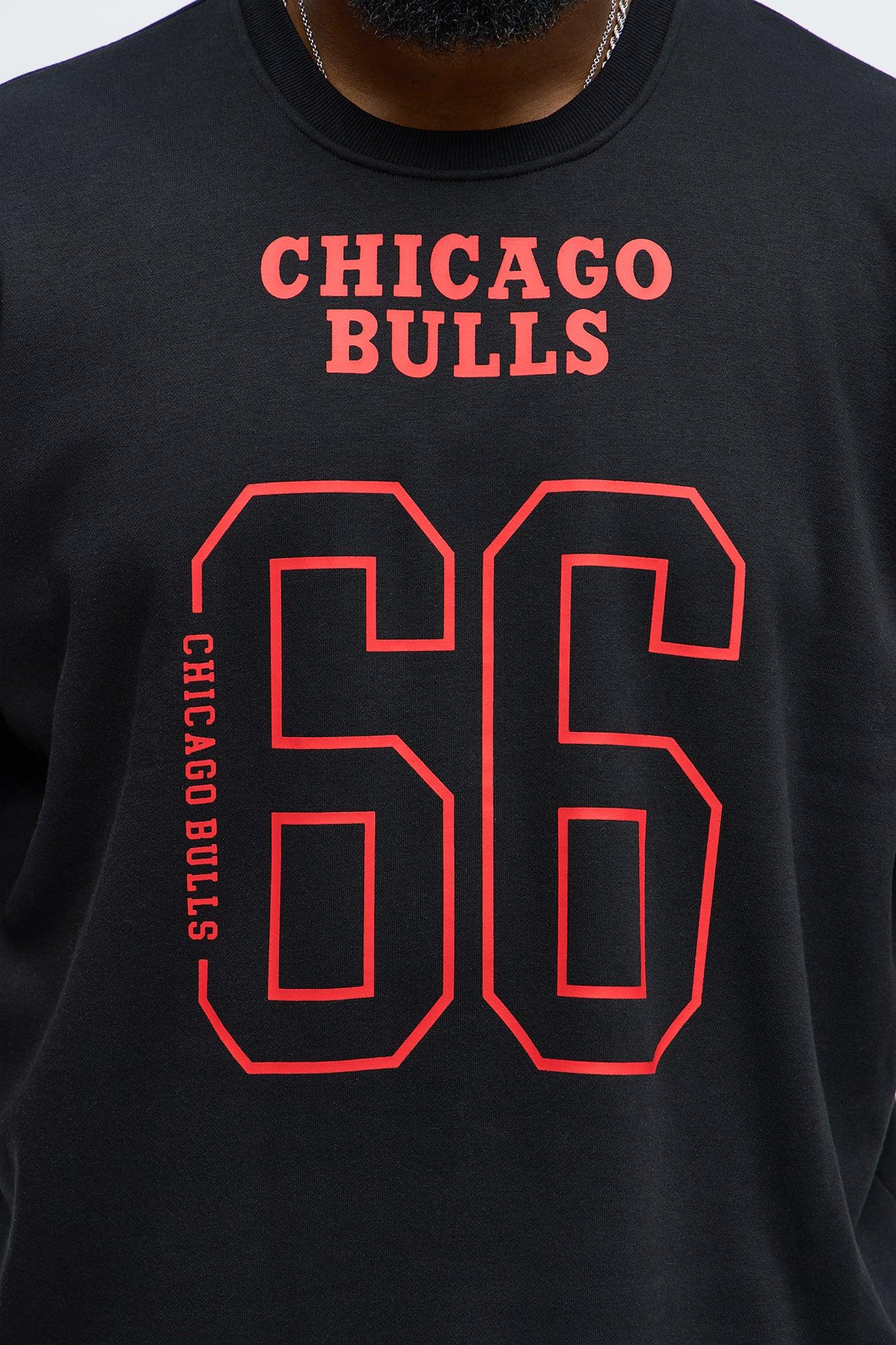 Bulls Oversized Tee - Black Male Product Image