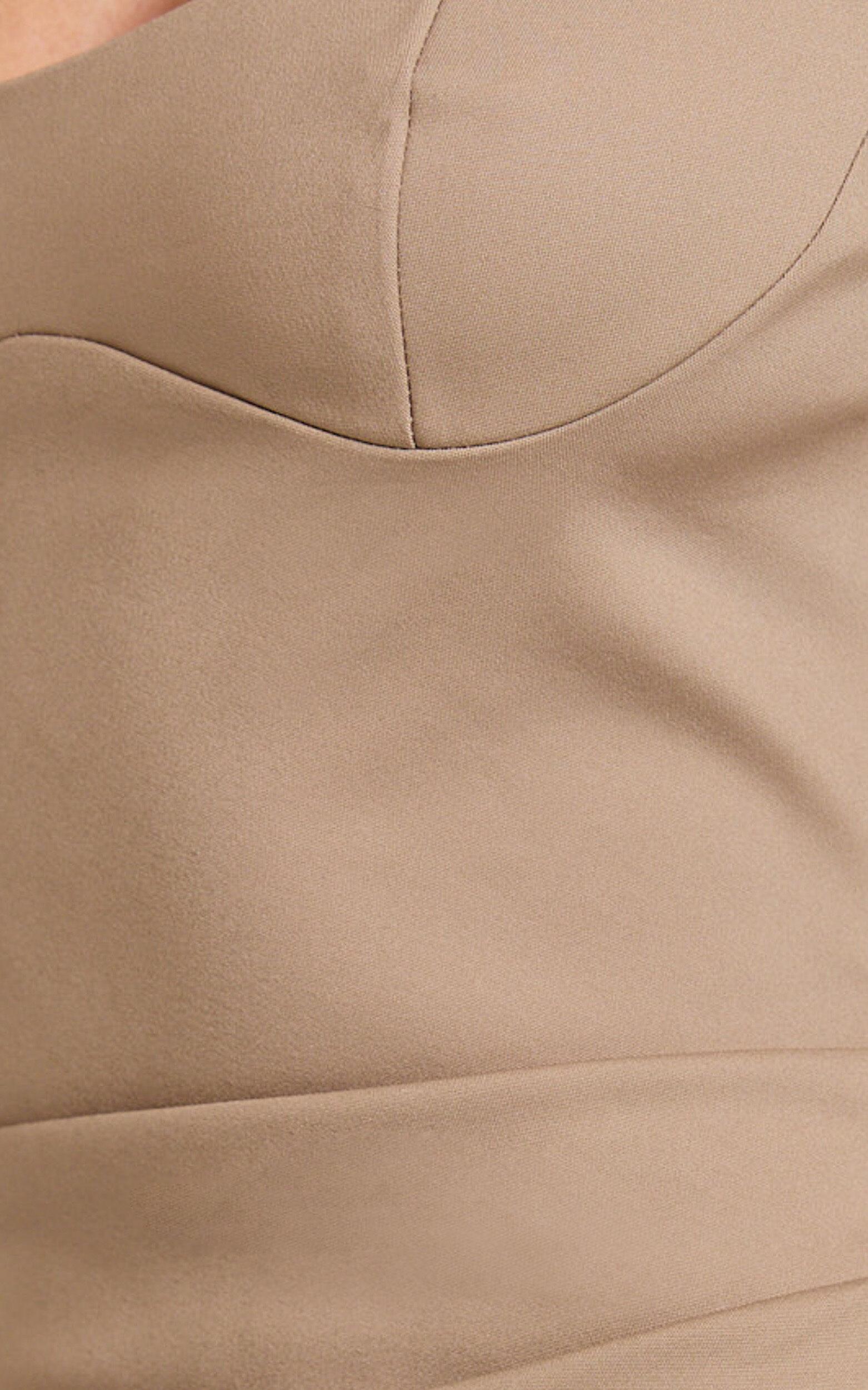 Benita Midi Dress - Scoop Neck Ruched Fitted Dress in Mocha Product Image