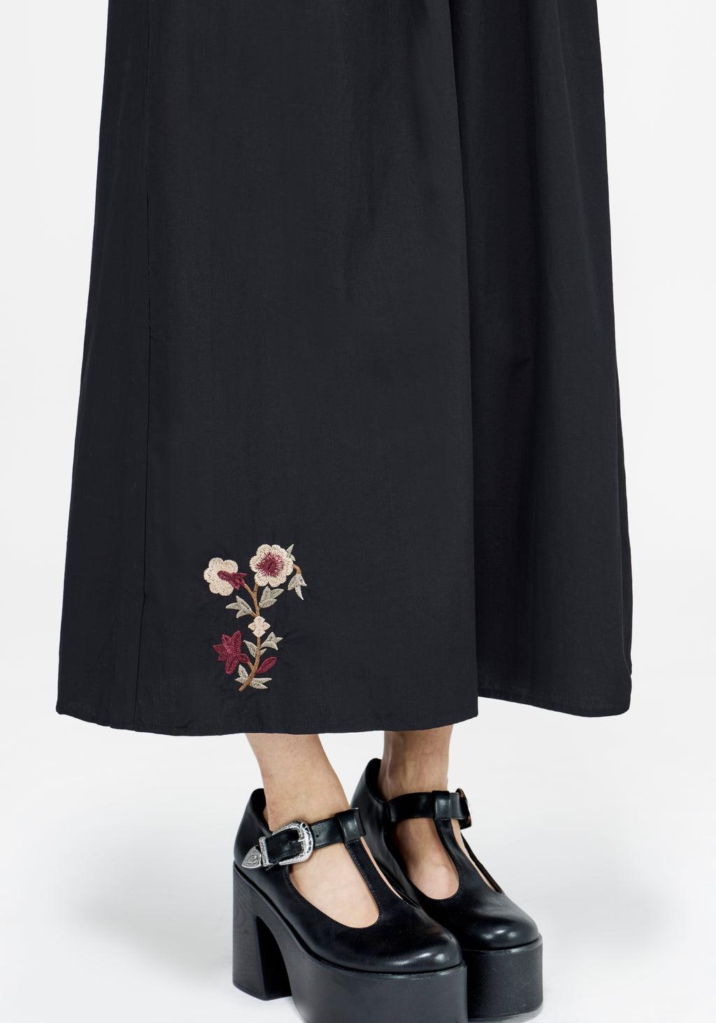 Arianwen Embroidered Puff Sleeve Midaxi Dress - Black Product Image